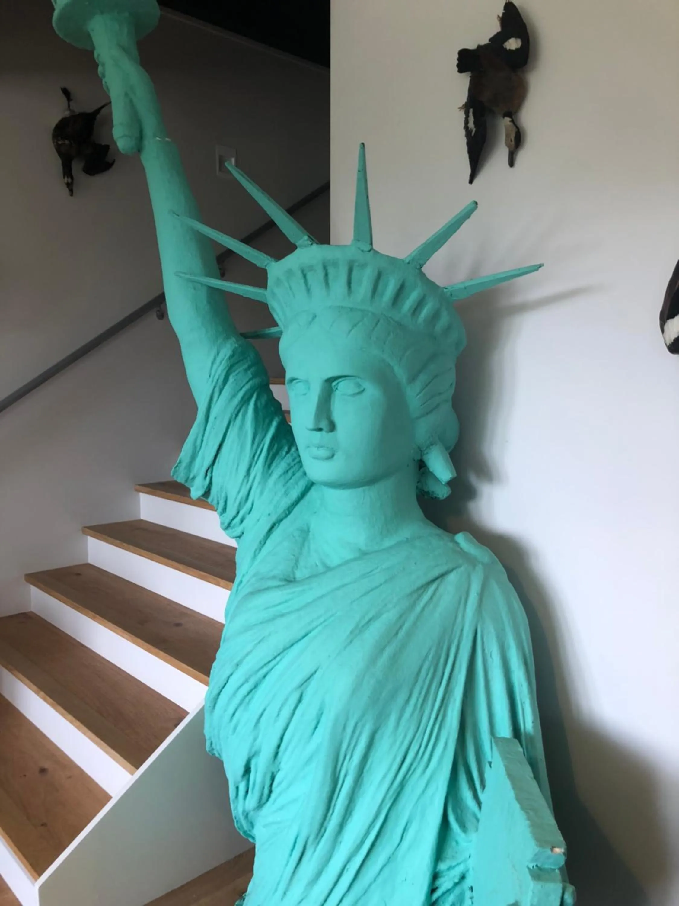 Decorative detail in ORANGERIE de CHATEL-Selection FIGARO & ELLE Magazine