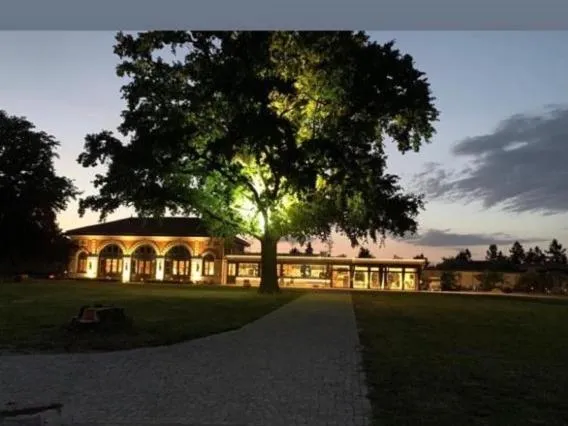 ORANGERIE de CHATEL-Selection FIGARO & ELLE Magazine