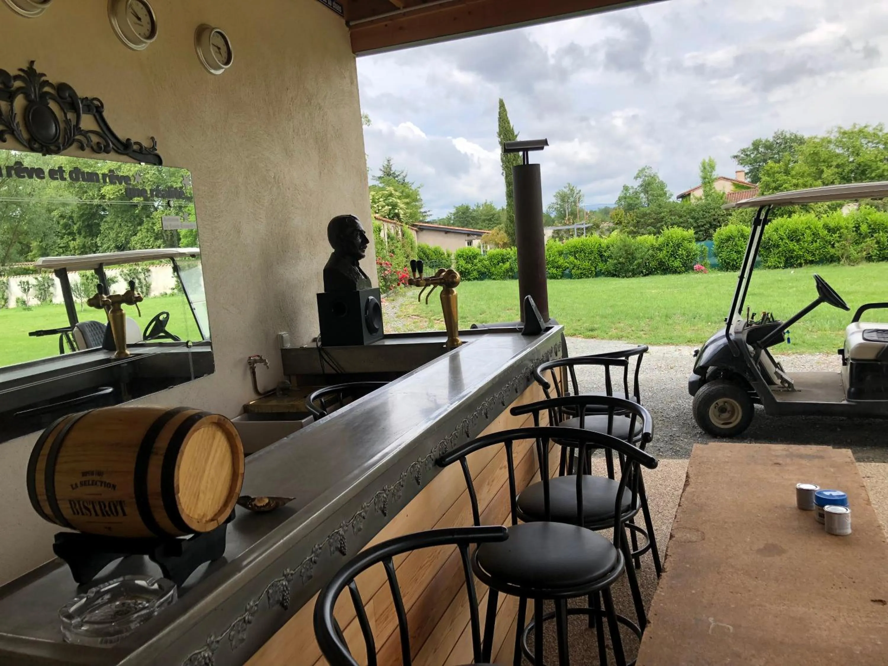 Balcony/Terrace in ORANGERIE de CHATEL-Selection FIGARO & ELLE Magazine