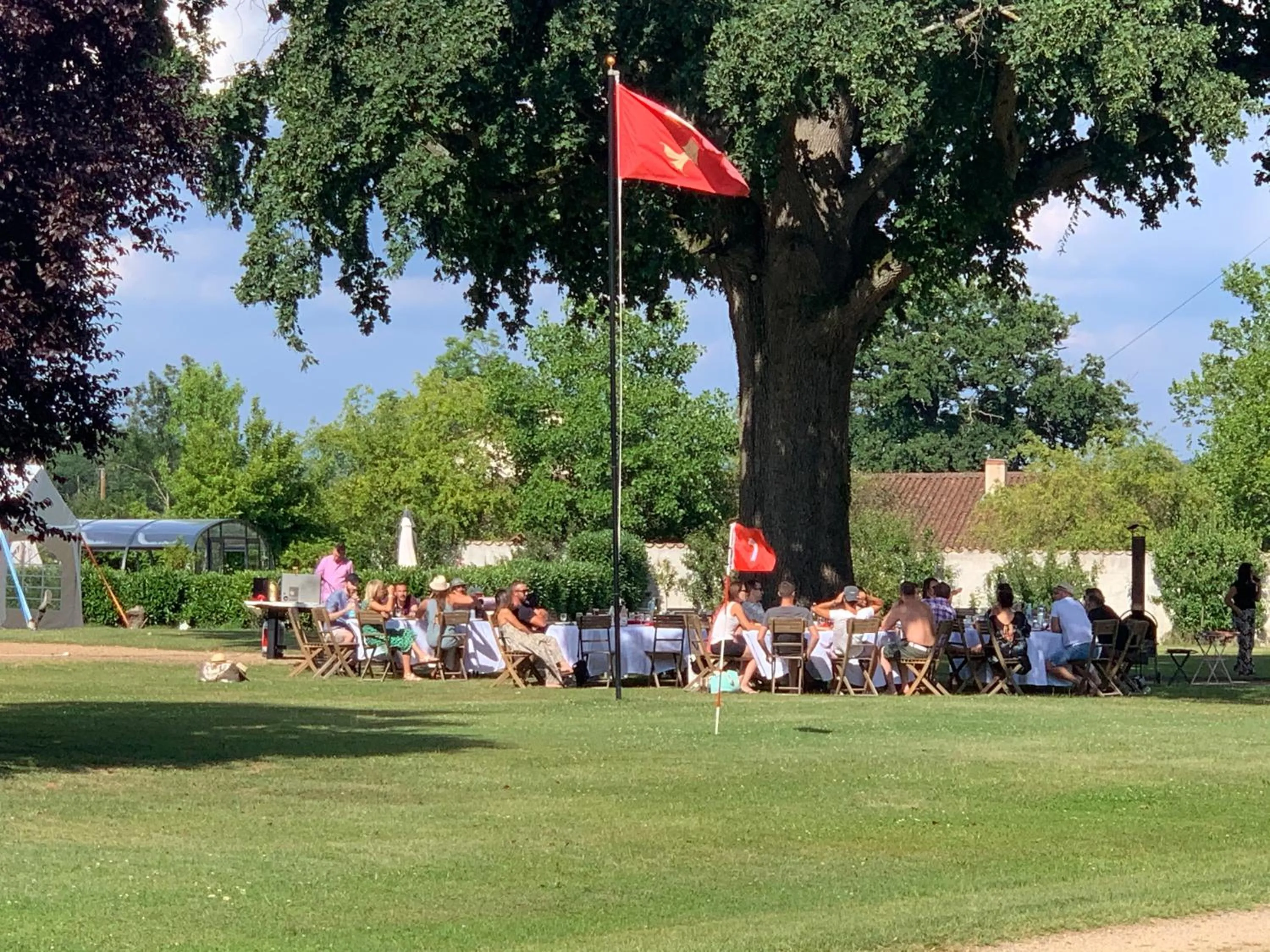 ORANGERIE de CHATEL-Selection FIGARO & ELLE Magazine