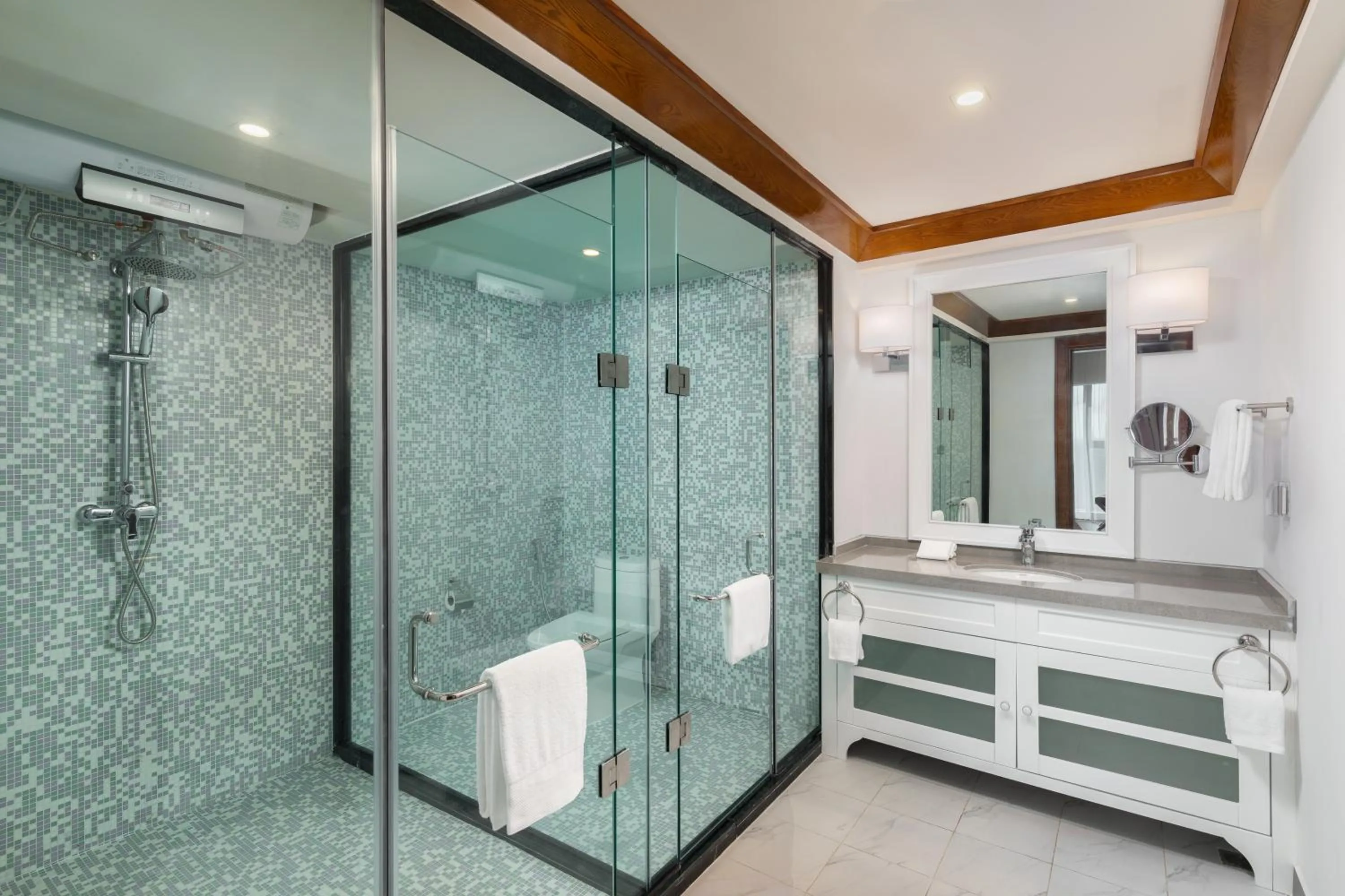 Shower in Kantharyar Serviced Apartment
