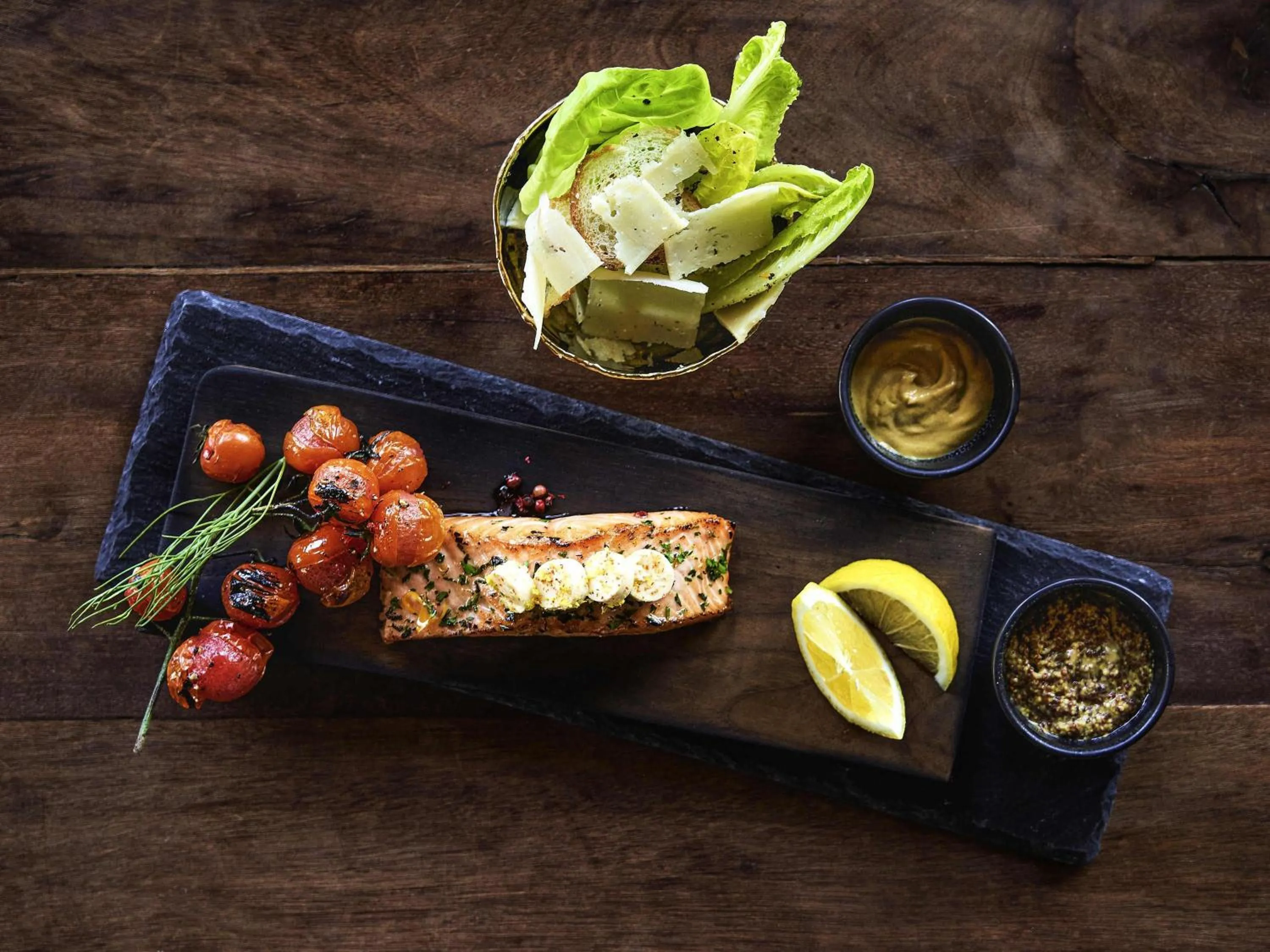 Restaurant/places to eat in Grand Plaza Mövenpick Media City