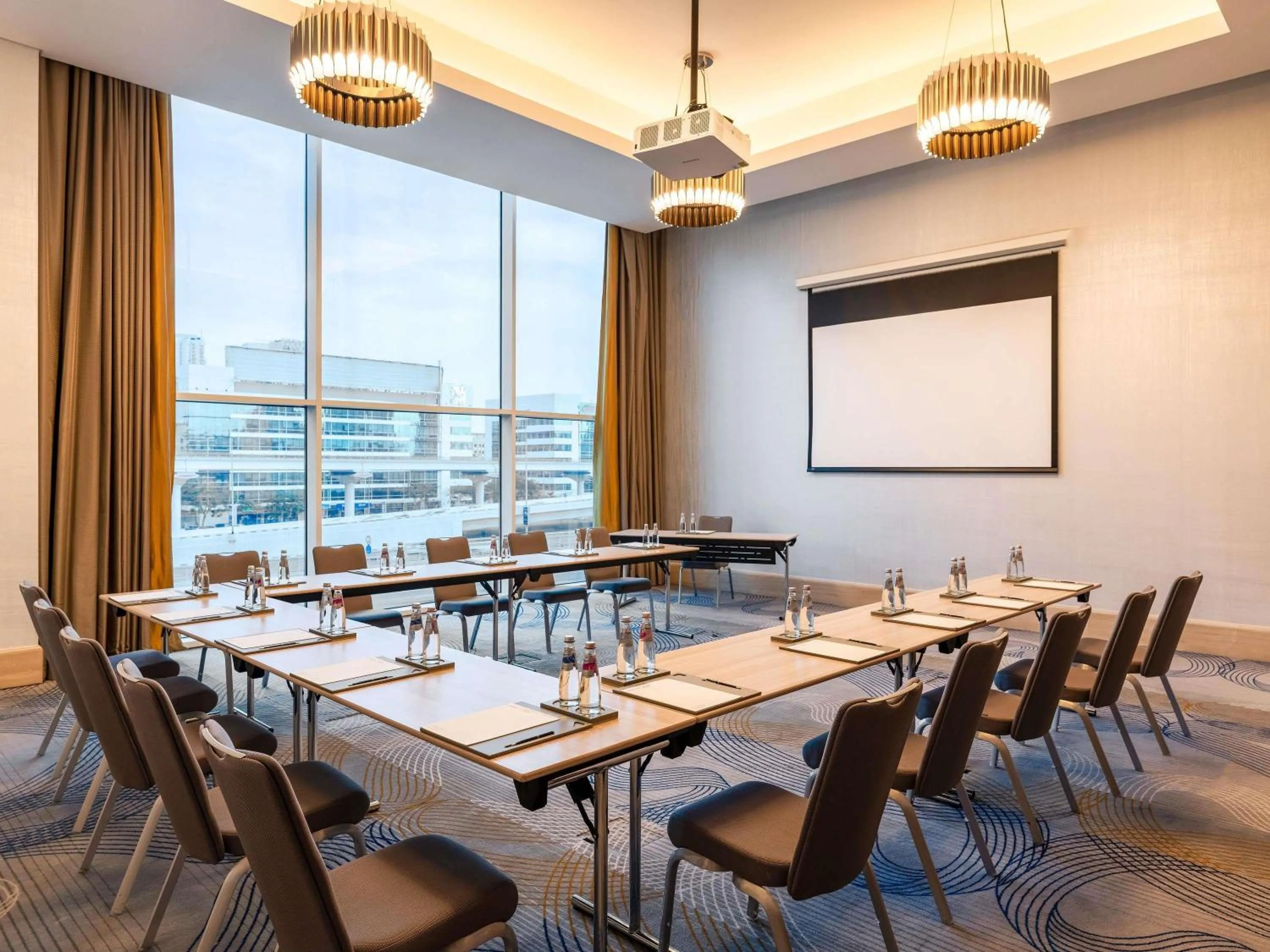 Meeting/conference room in Grand Plaza Mövenpick Media City