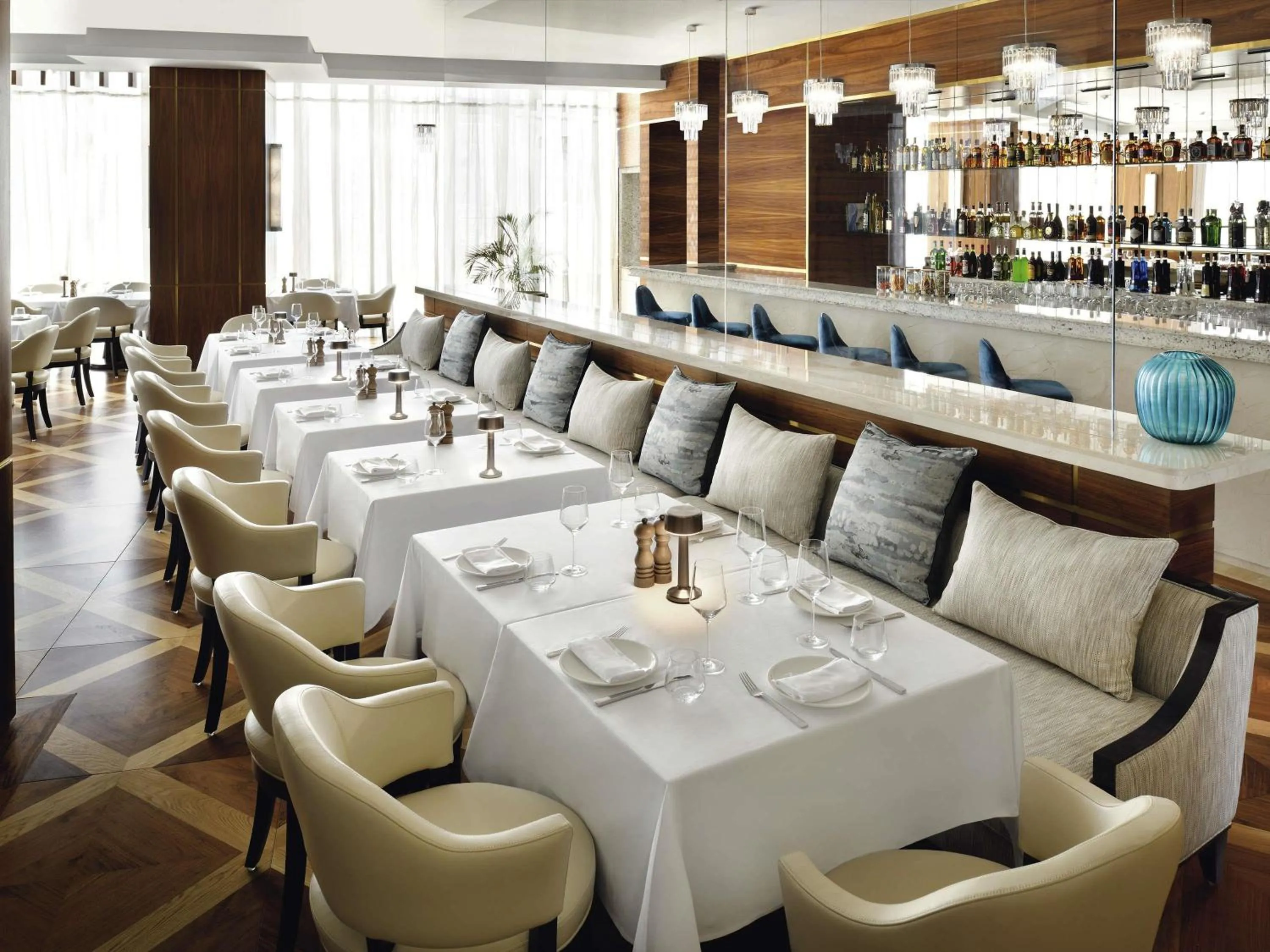 Restaurant/places to eat in Grand Plaza Mövenpick Media City