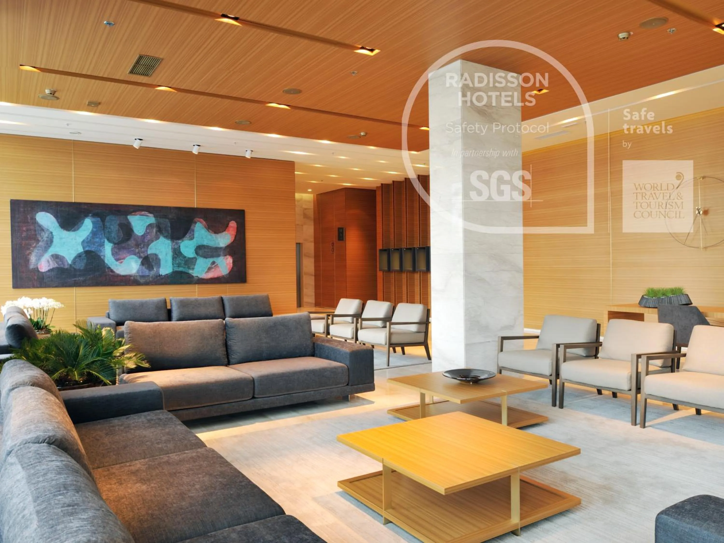 Lobby or reception in Radisson Blu Plaza Hotel Ljubljana