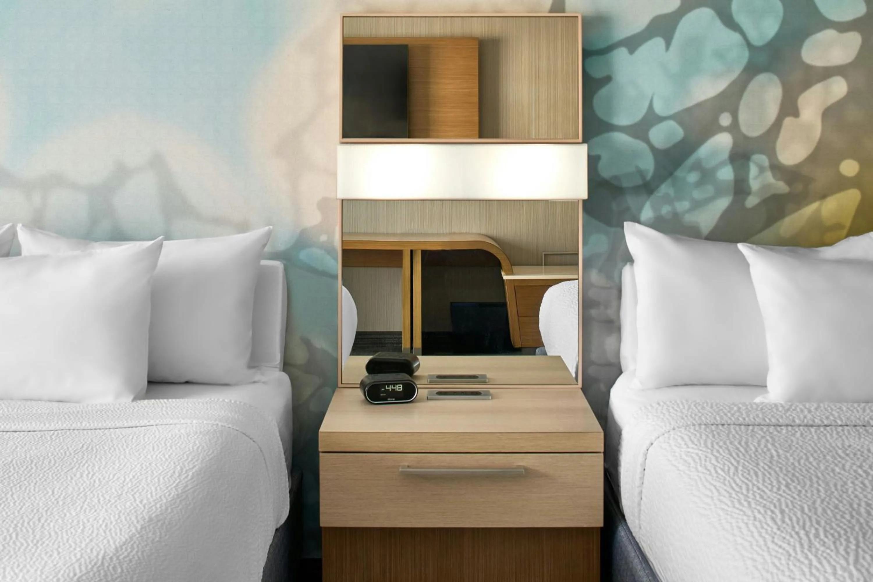 Photo of the whole room, Bed in Courtyard by Marriott Albany Troy/Waterfront