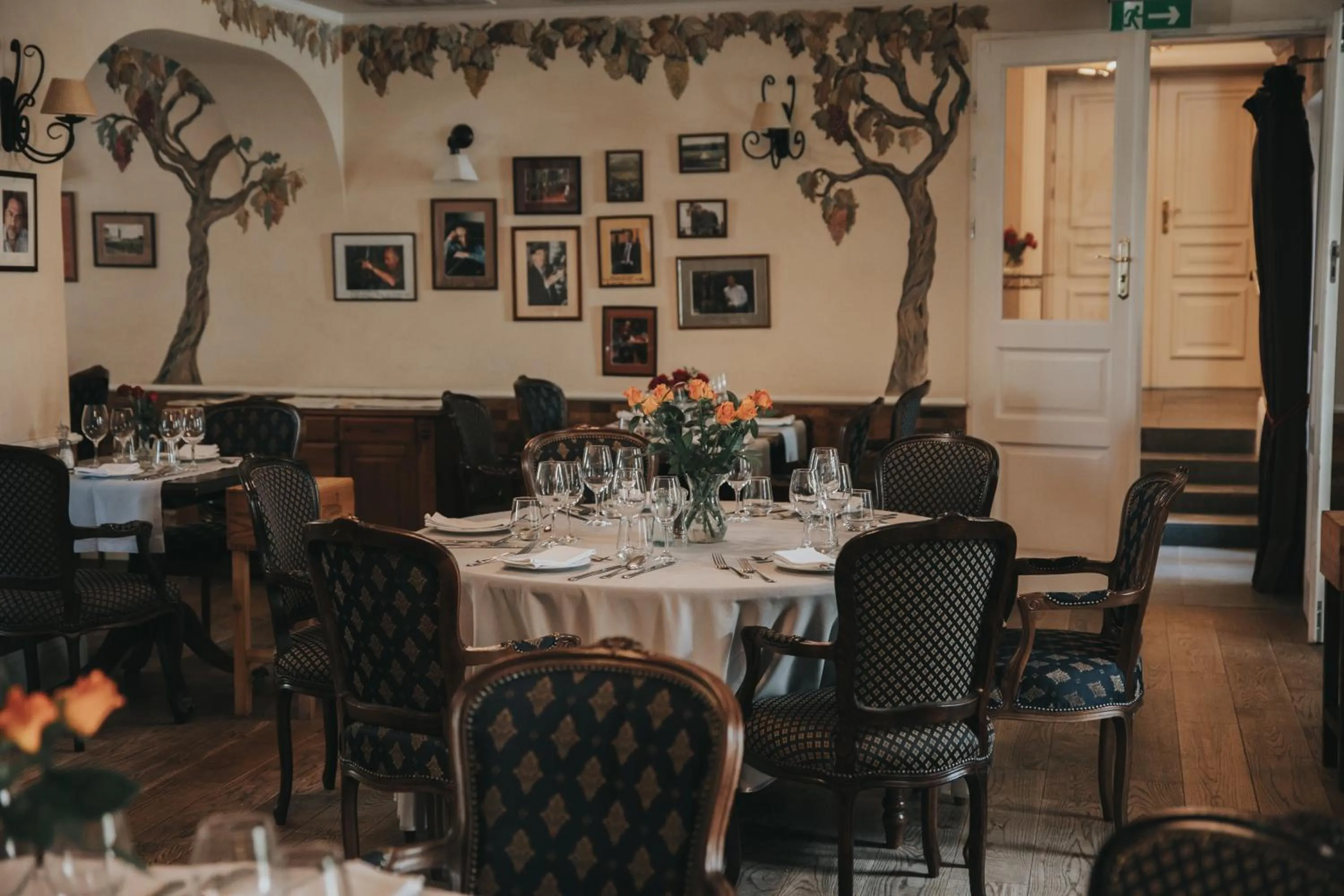 Restaurant/places to eat in Dwór Sieraków