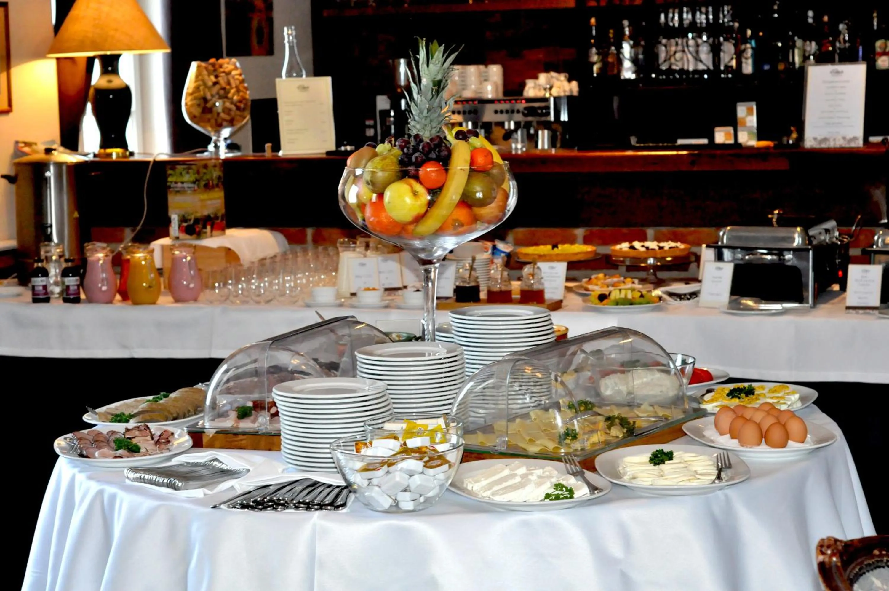 Buffet breakfast in Dwór Sieraków