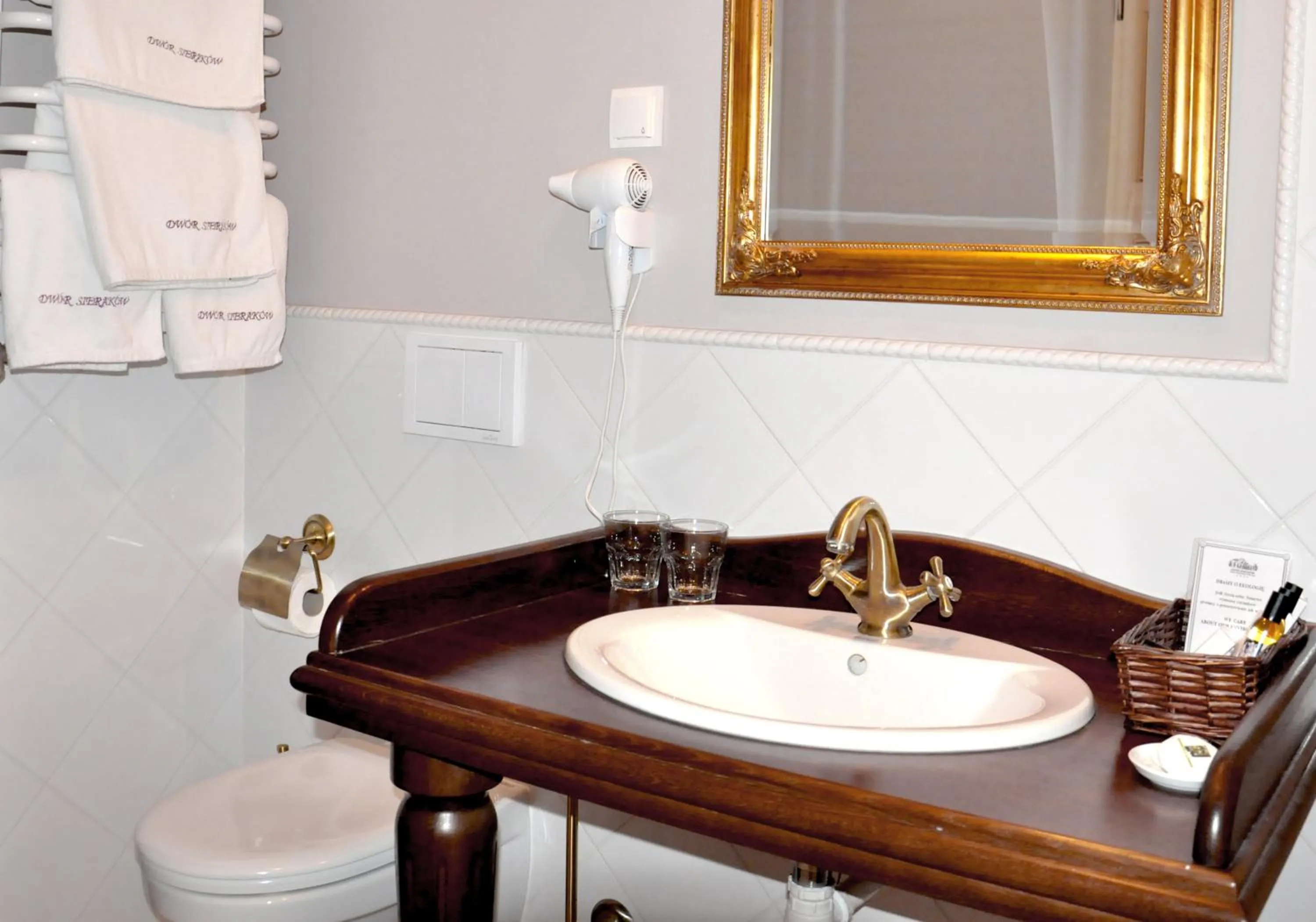 Bathroom in Dwór Sieraków