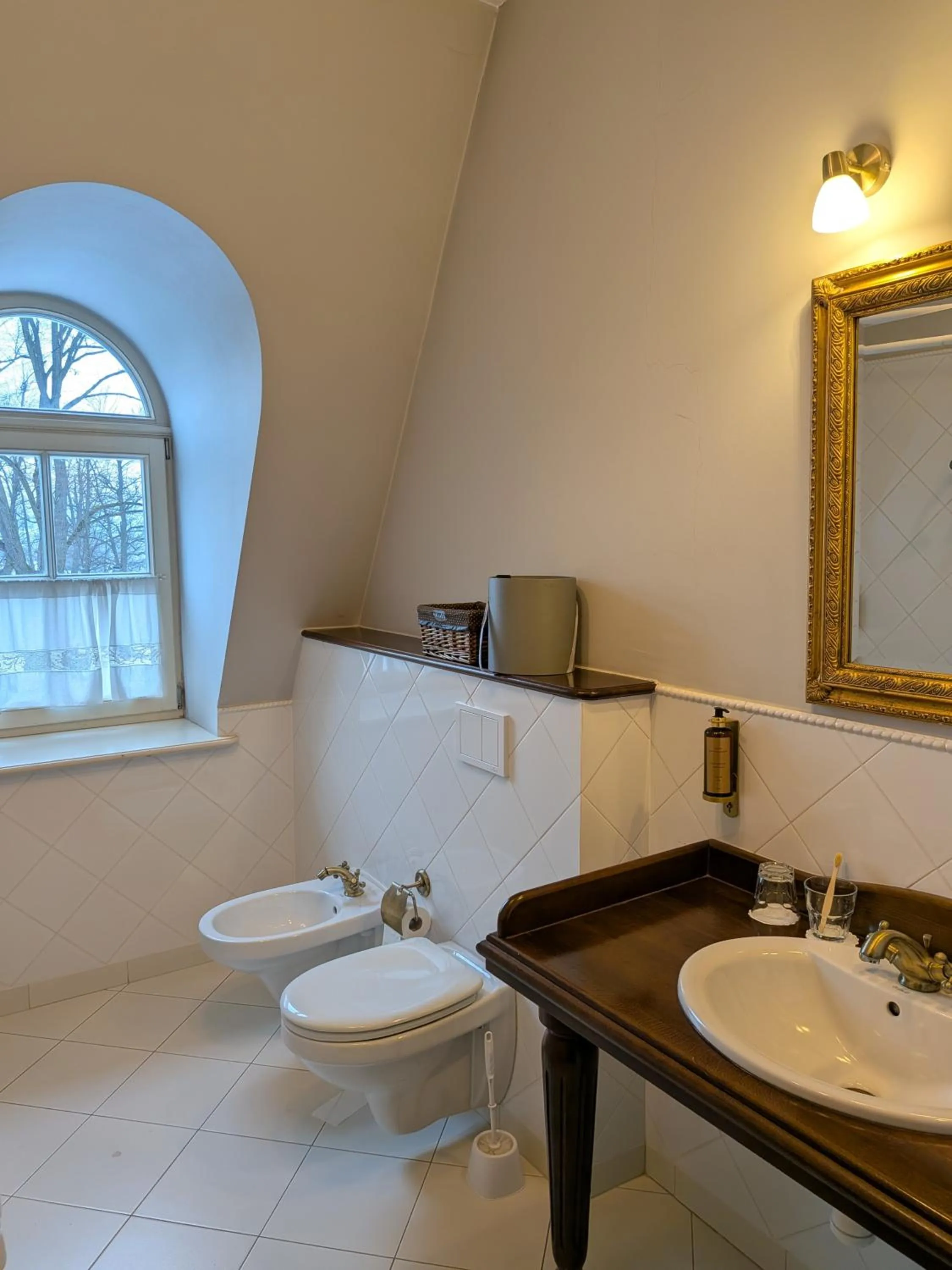 Toilet in Dwór Sieraków