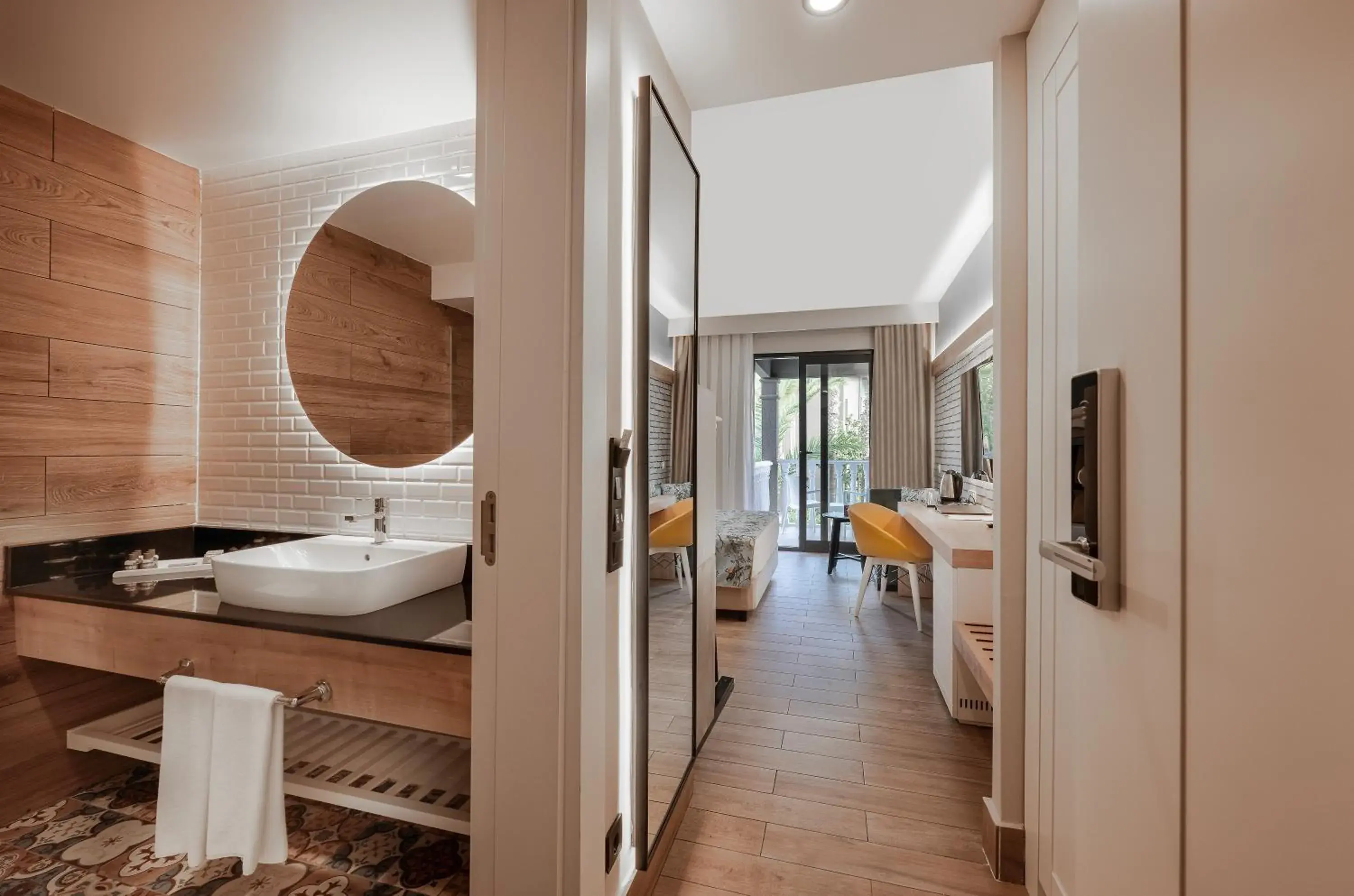 Family Room (2 Adults + 2 Children) in Sailor's Beach Club Family Room (2 Adults + 2 Children) in Sailor's Beach Club