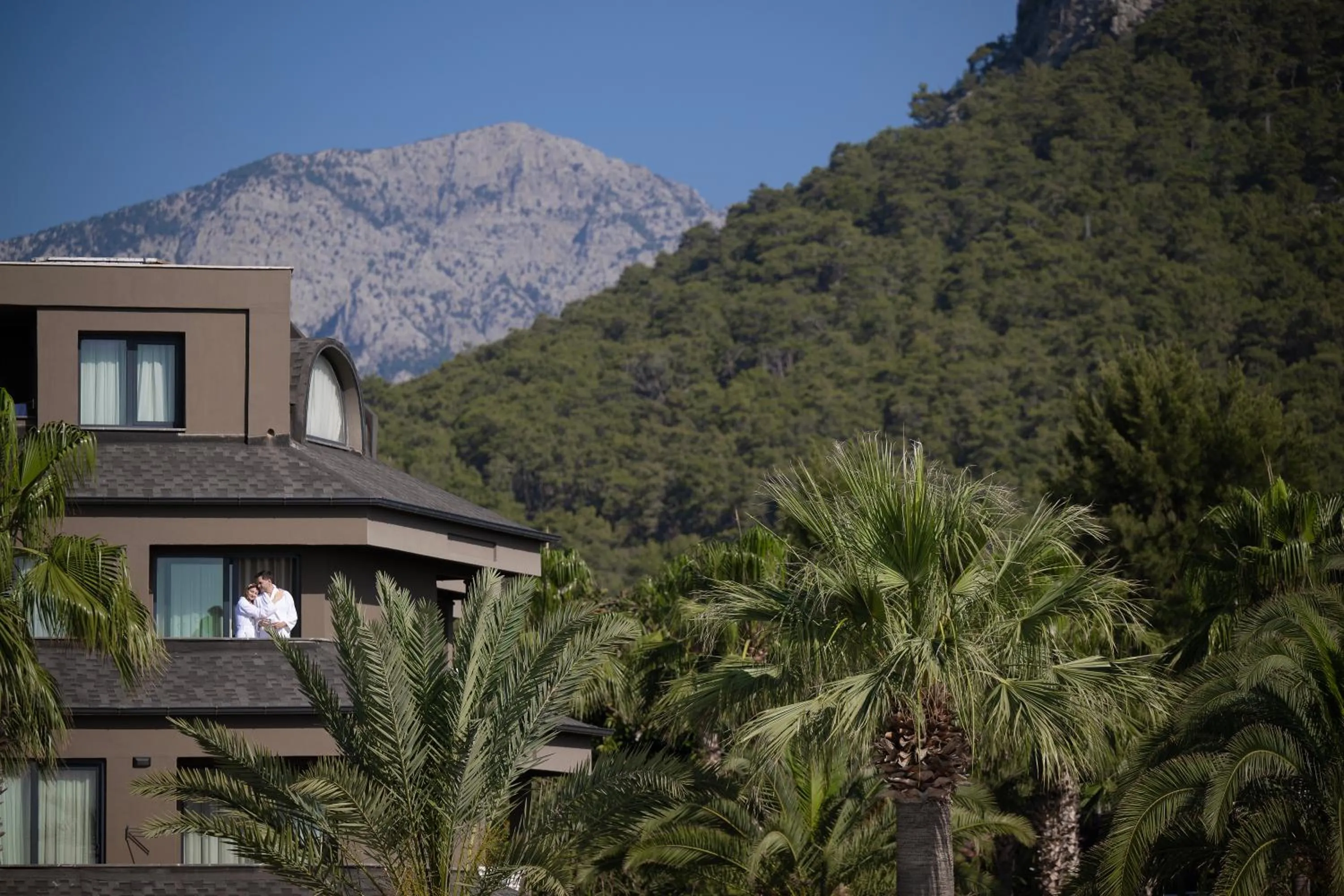 Mountain view in Sailor's Beach Club