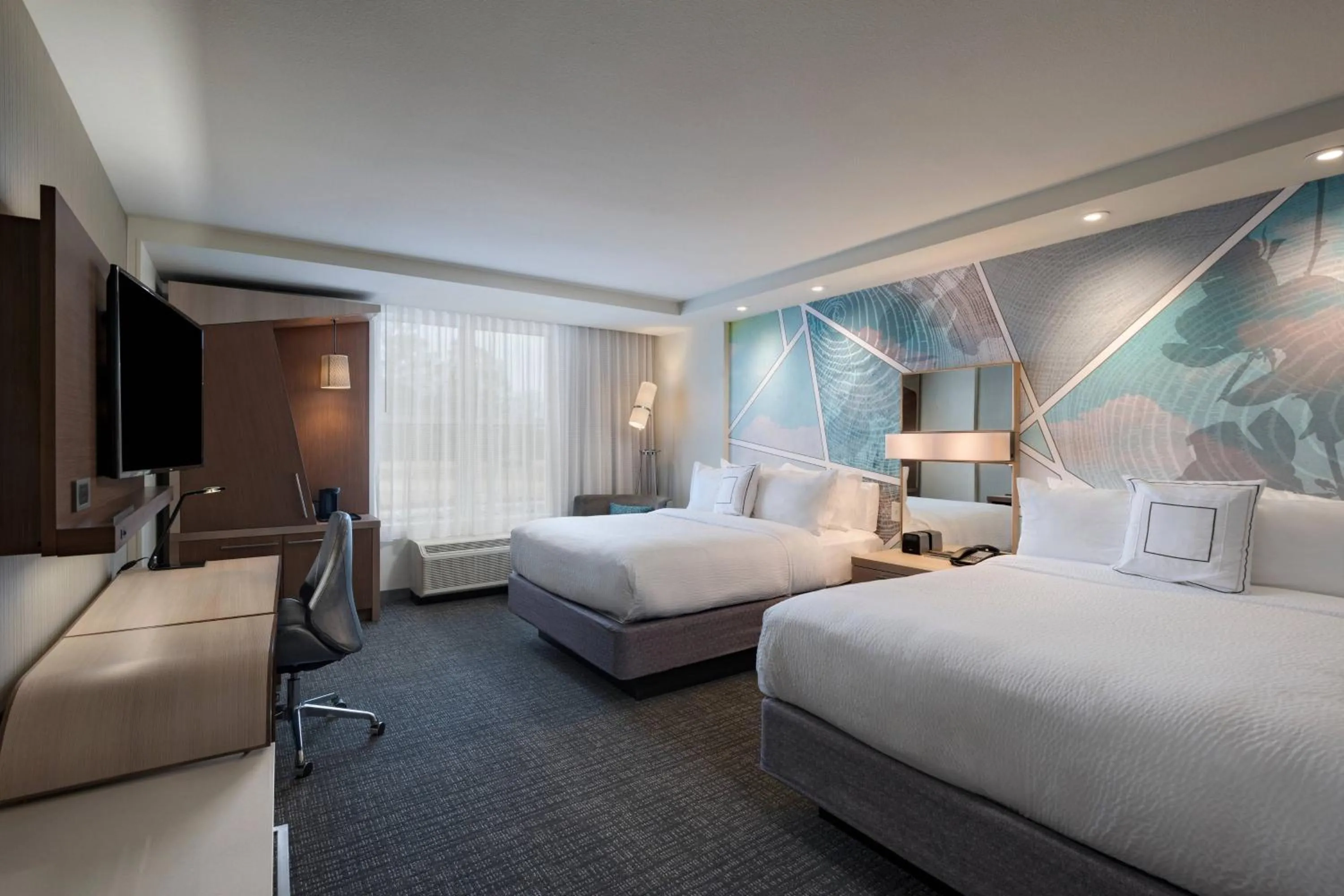 Photo of the whole room, Bed in Courtyard by Marriott Jackson Madison