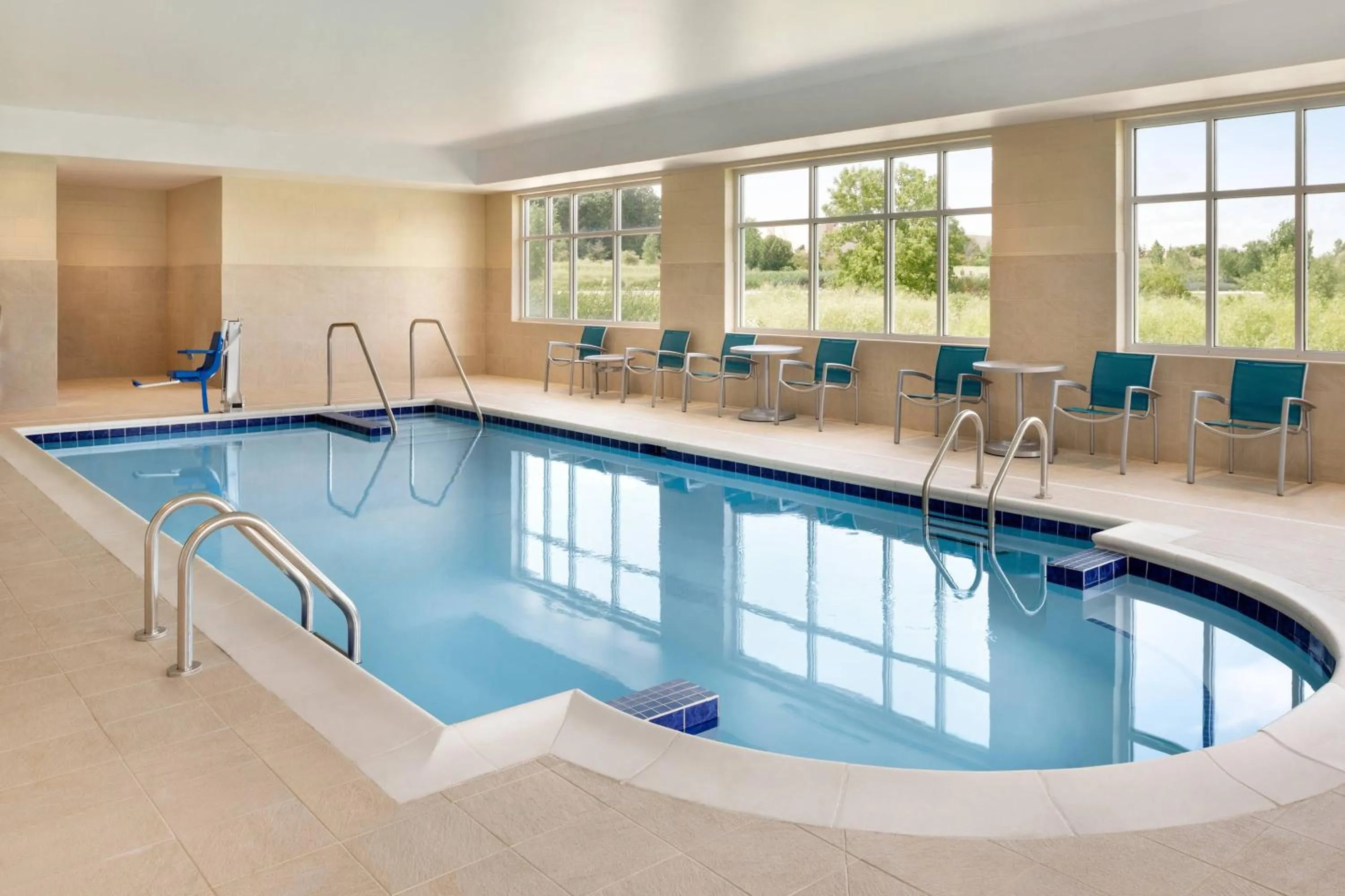 Swimming pool in TownePlace Suites by Marriott Milwaukee Grafton