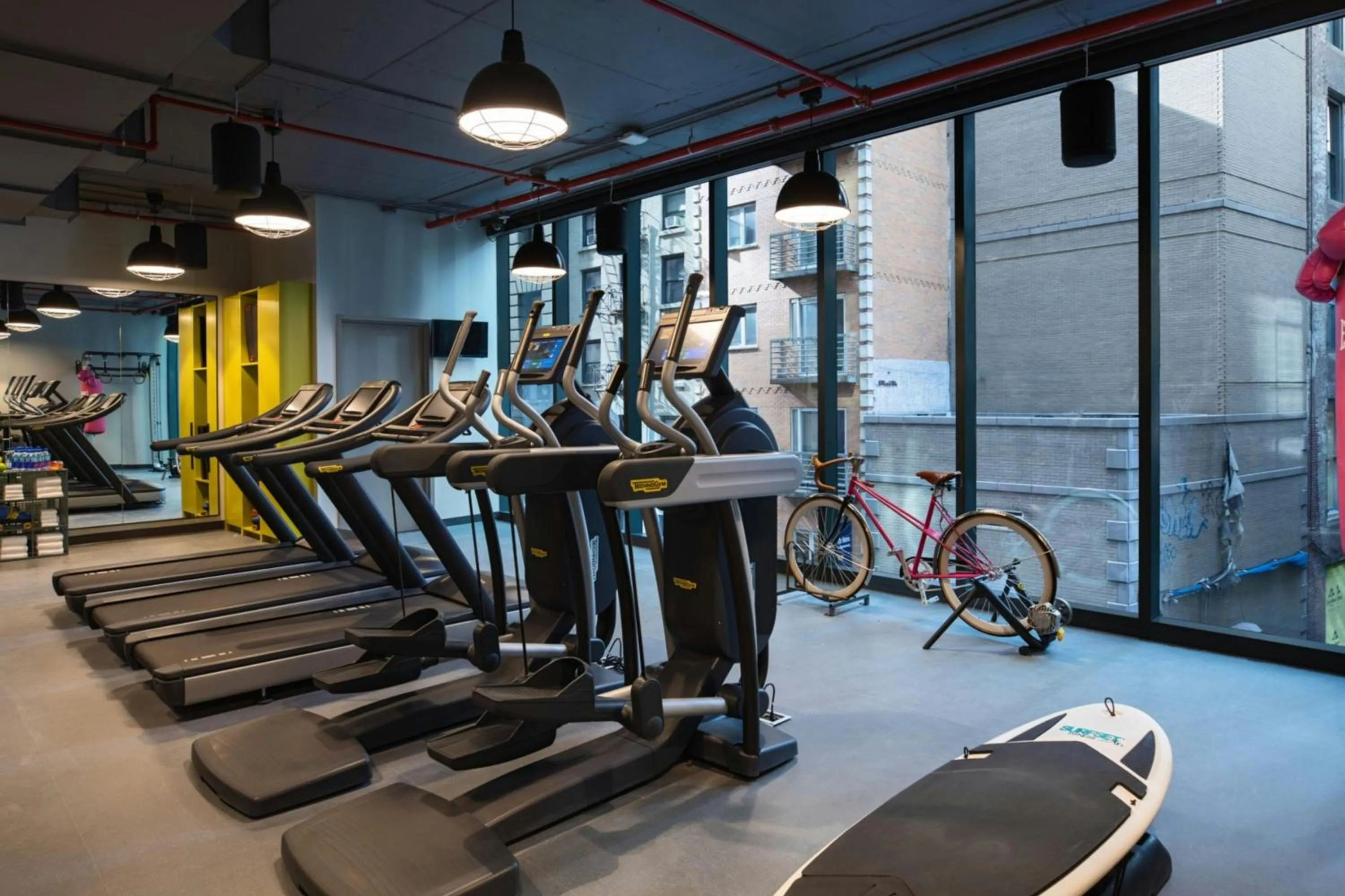 Fitness centre/facilities in Moxy NYC Downtown