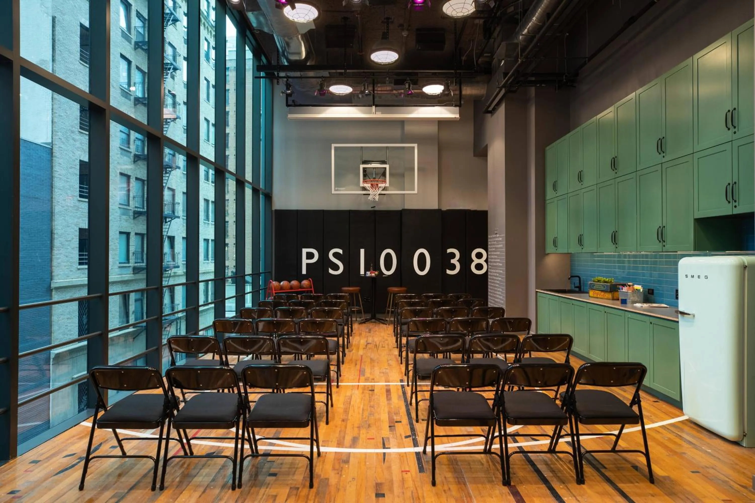 Meeting/conference room in Moxy NYC Downtown