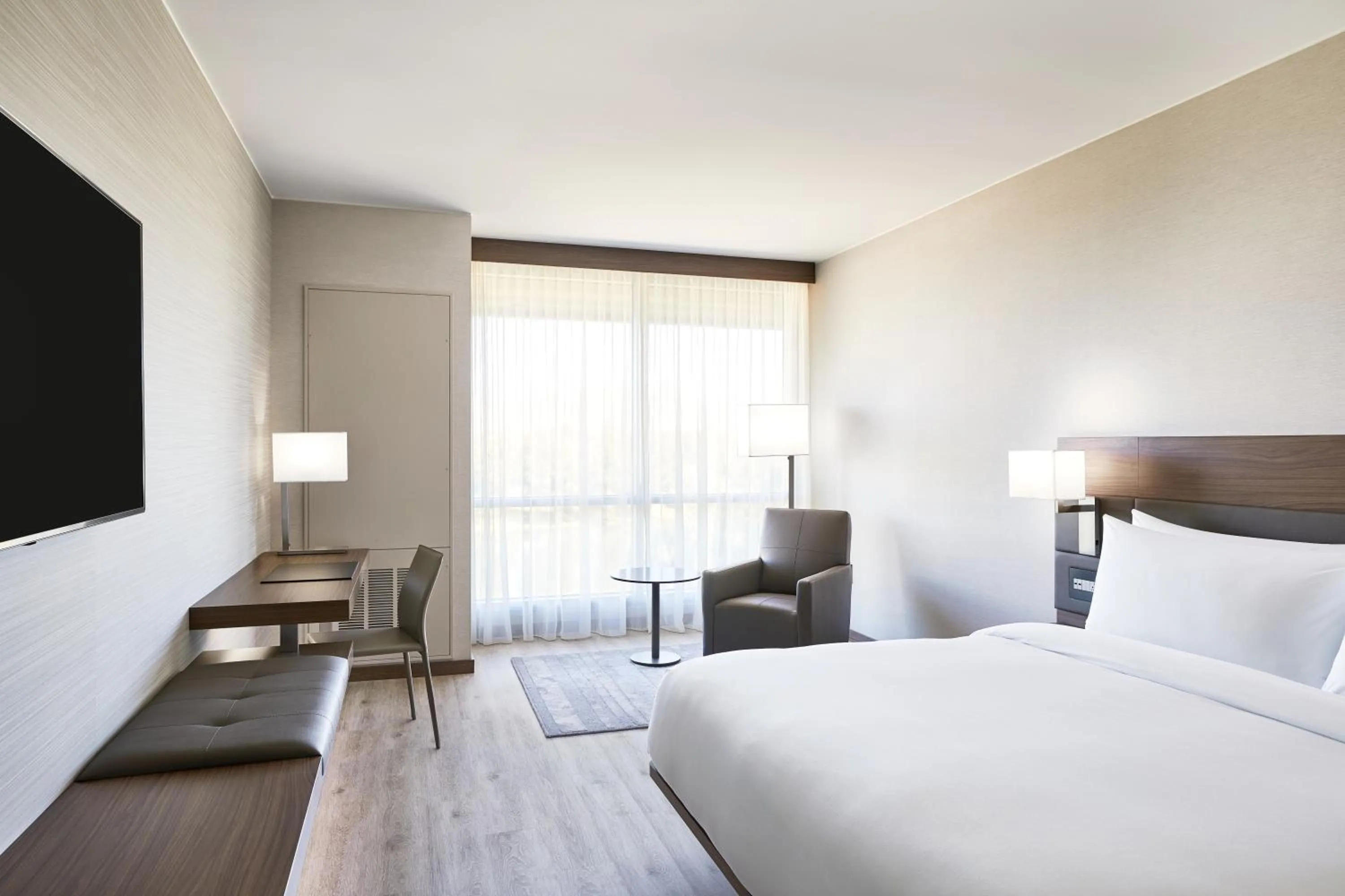 Bedroom, Bed in AC Hotel Phoenix Biltmore