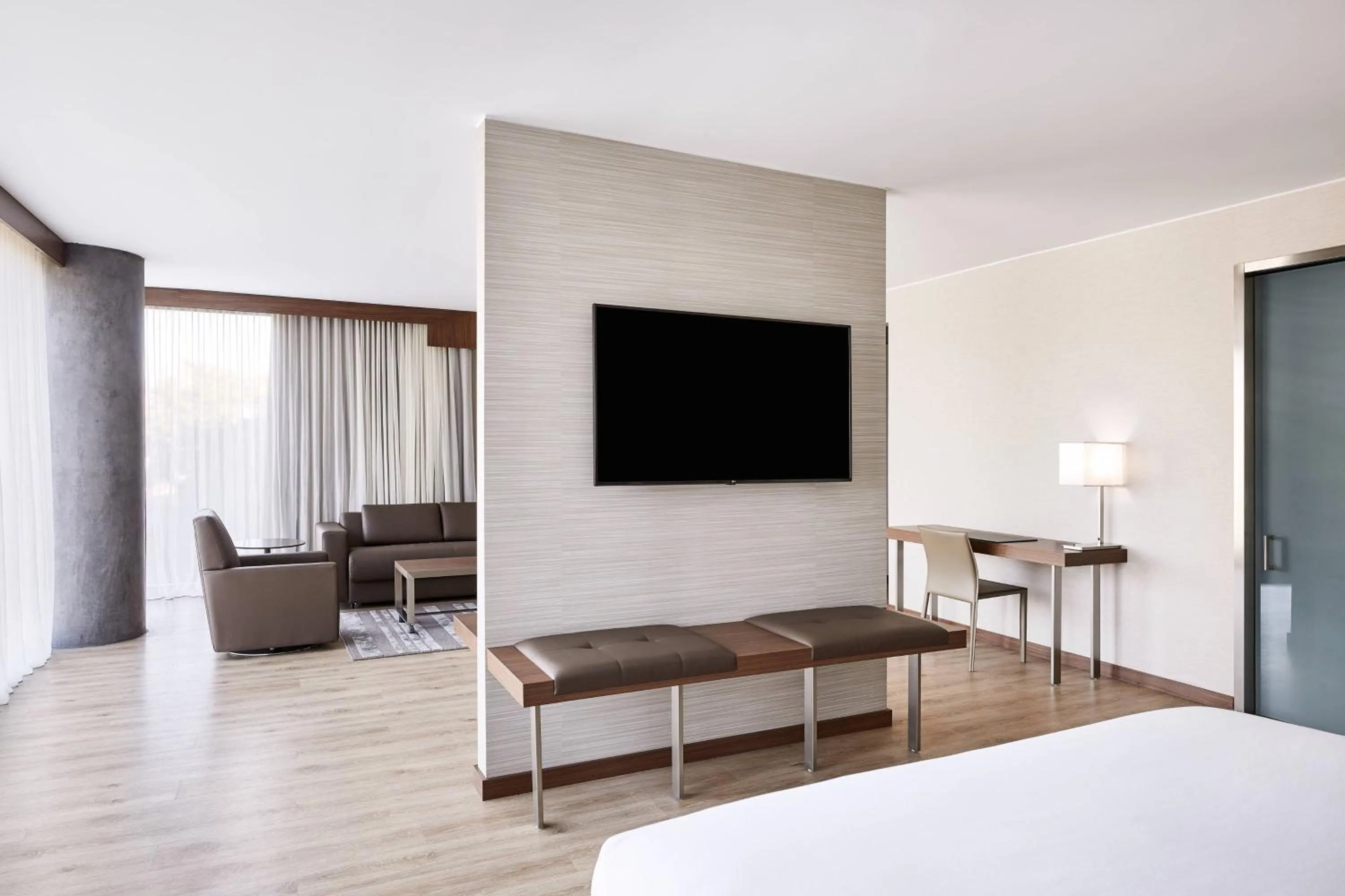 Bedroom, Bed in AC Hotel Phoenix Biltmore