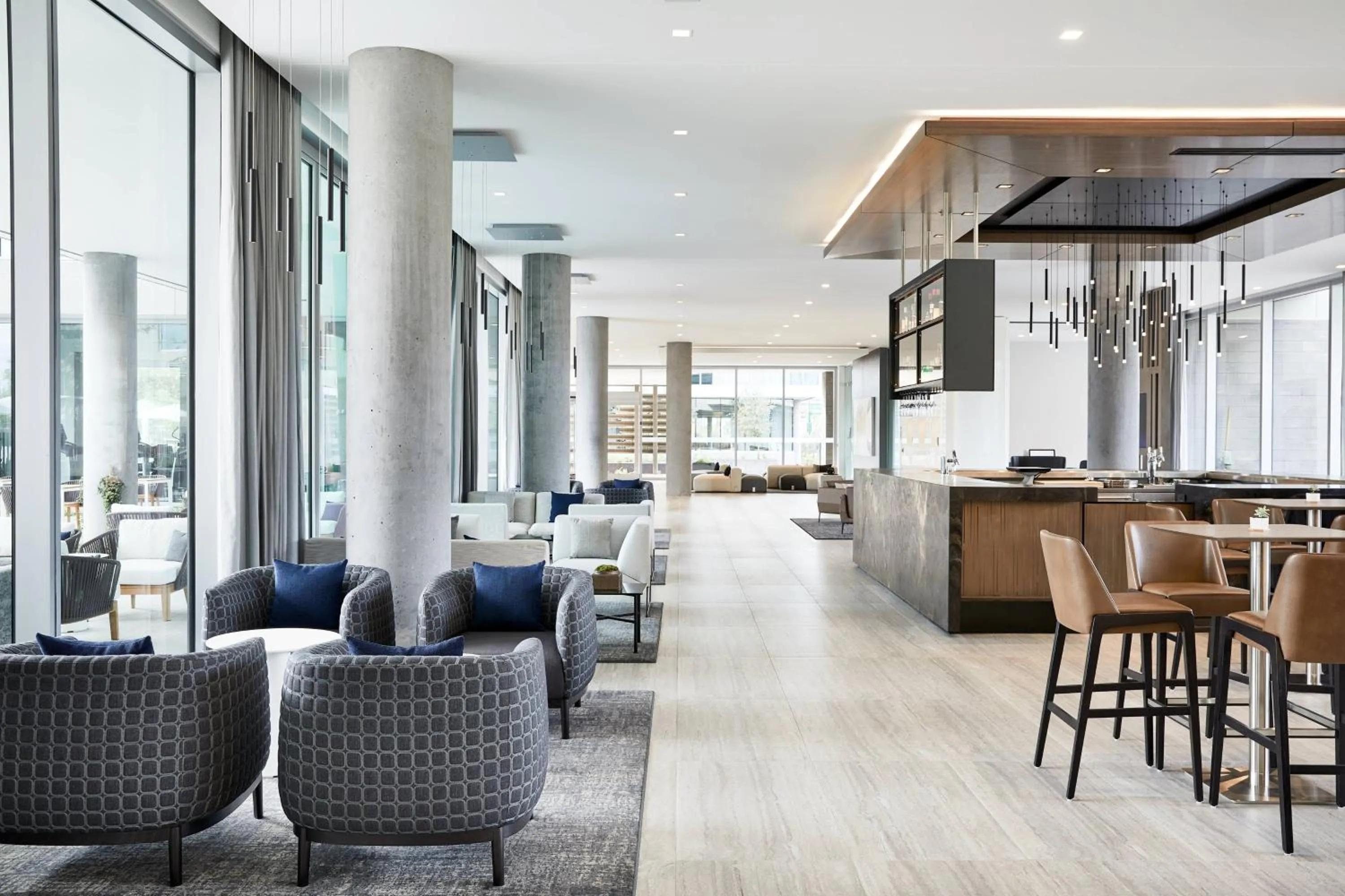 Lounge or bar in AC Hotel Phoenix Biltmore