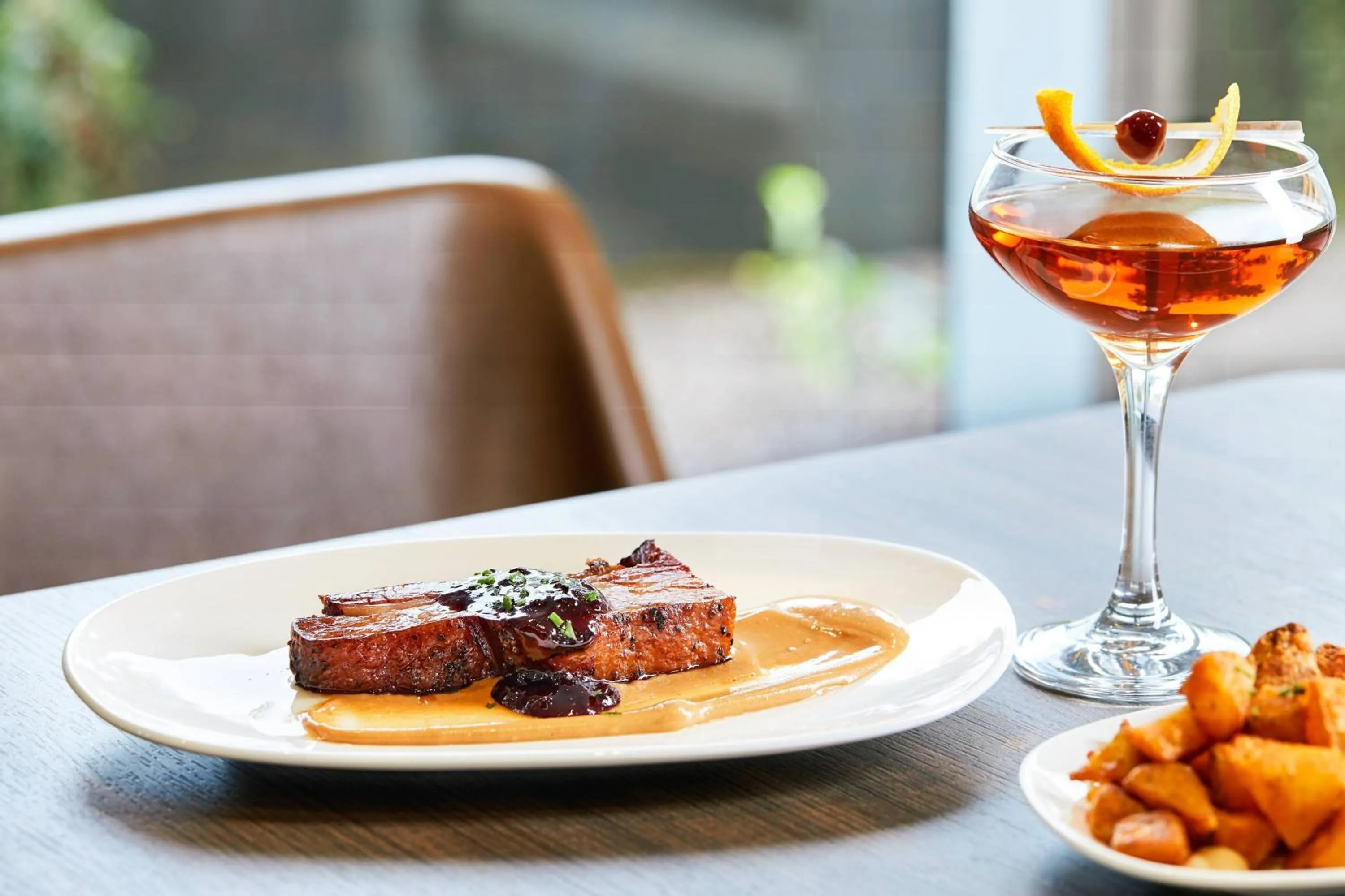 Restaurant/places to eat in AC Hotel Phoenix Biltmore