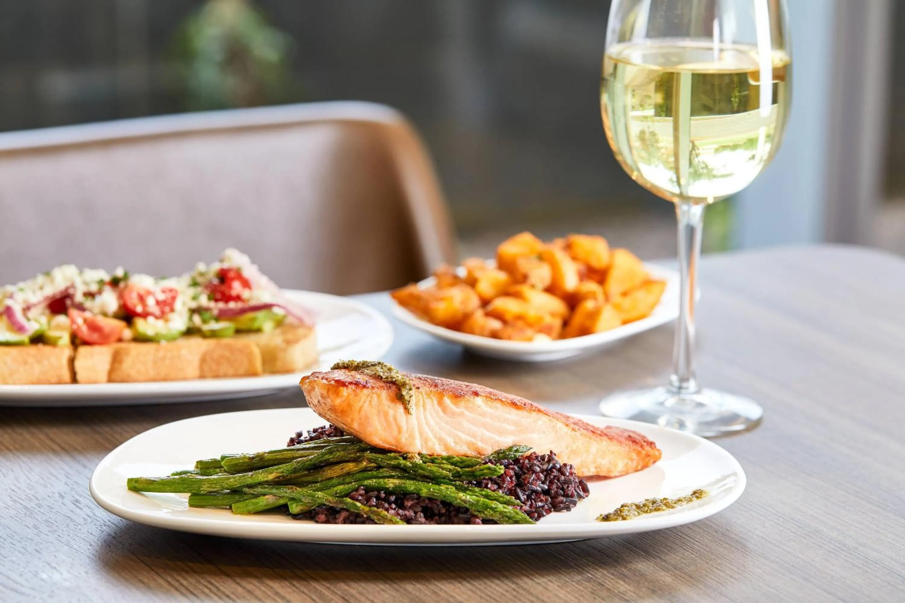 Restaurant/places to eat in AC Hotel Phoenix Biltmore