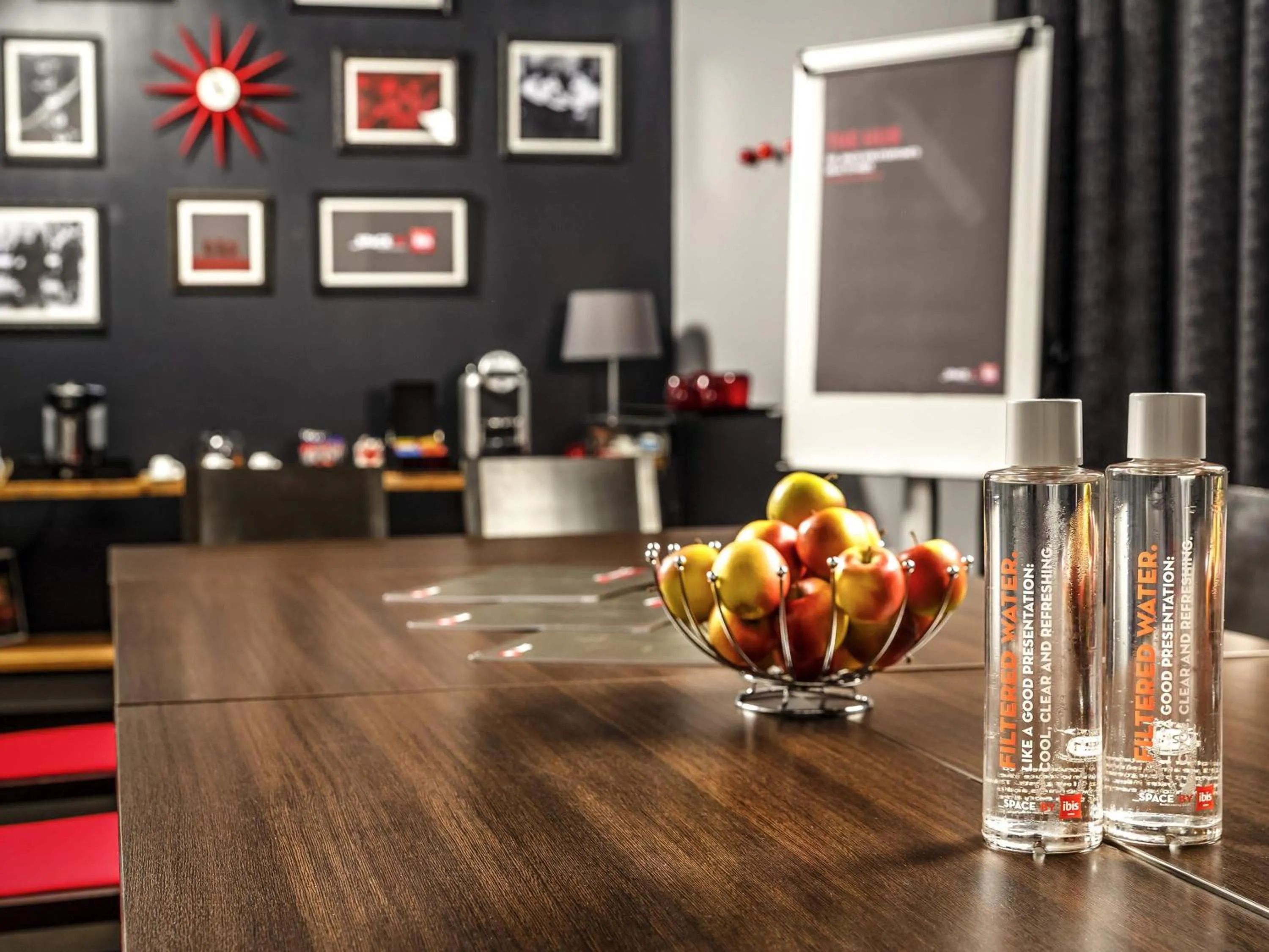 Meeting/conference room in ibis Bristol Temple Meads