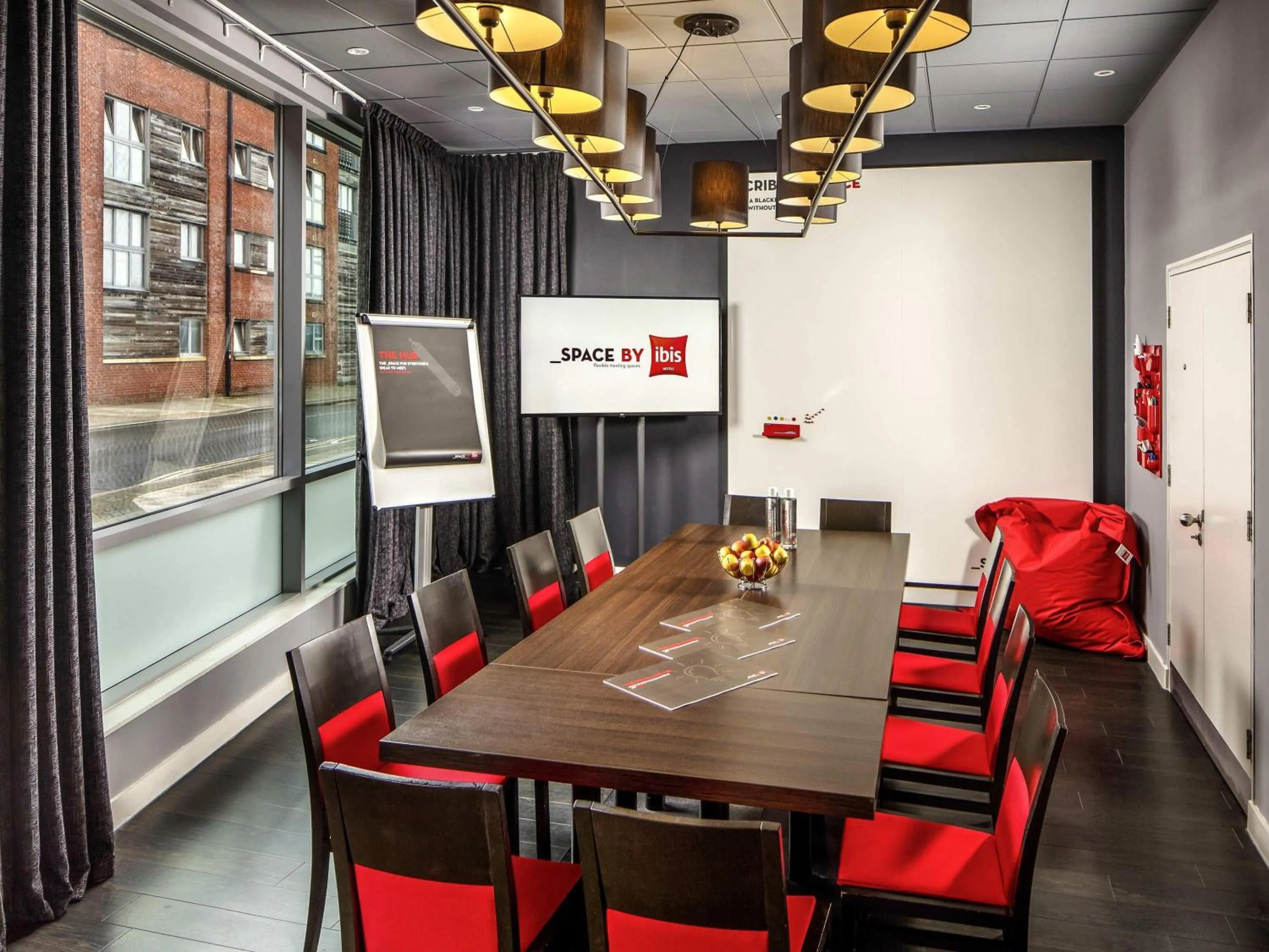 Meeting/conference room in ibis Bristol Temple Meads