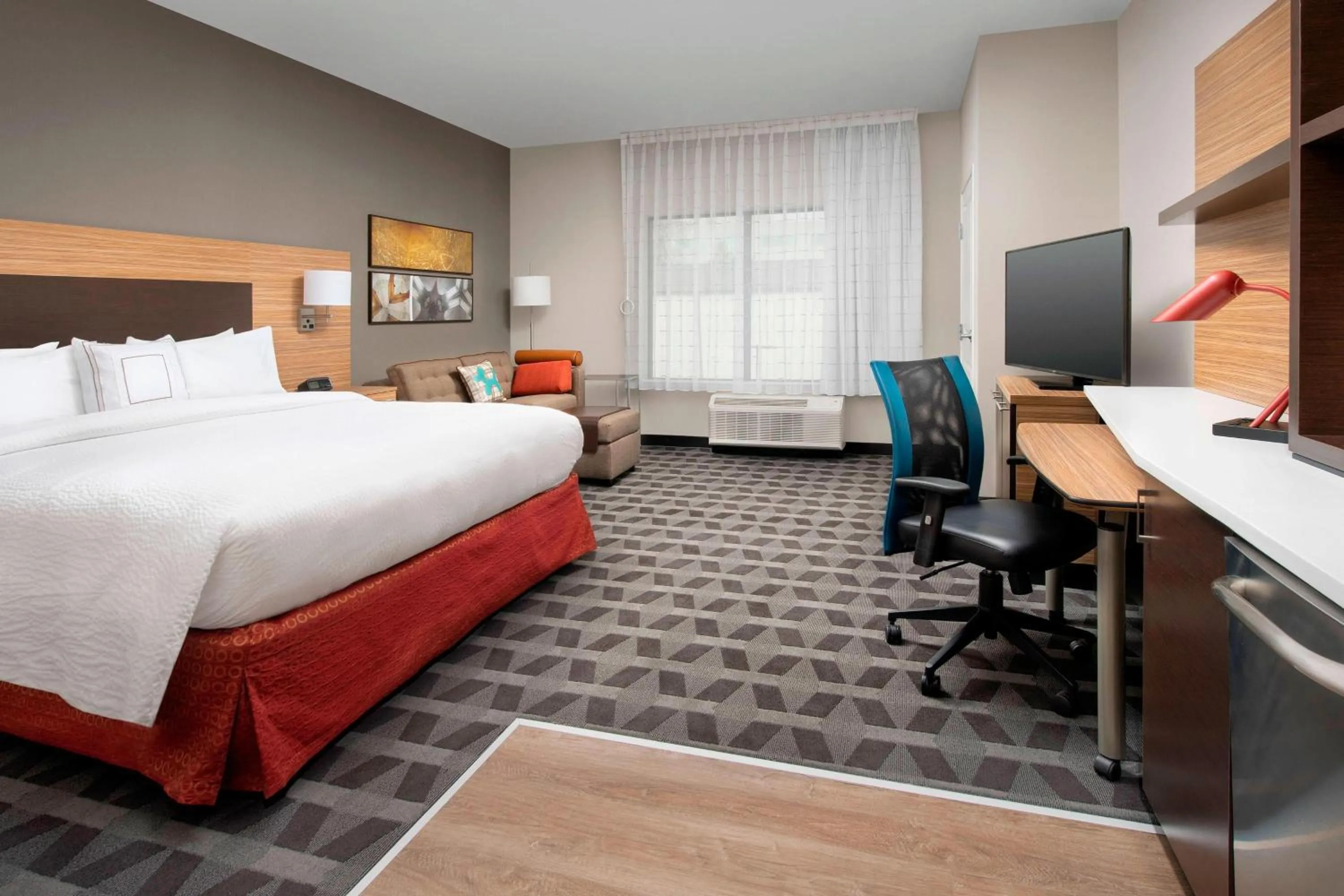 Bedroom, Bed in TownePlace Suites by Marriott College Park