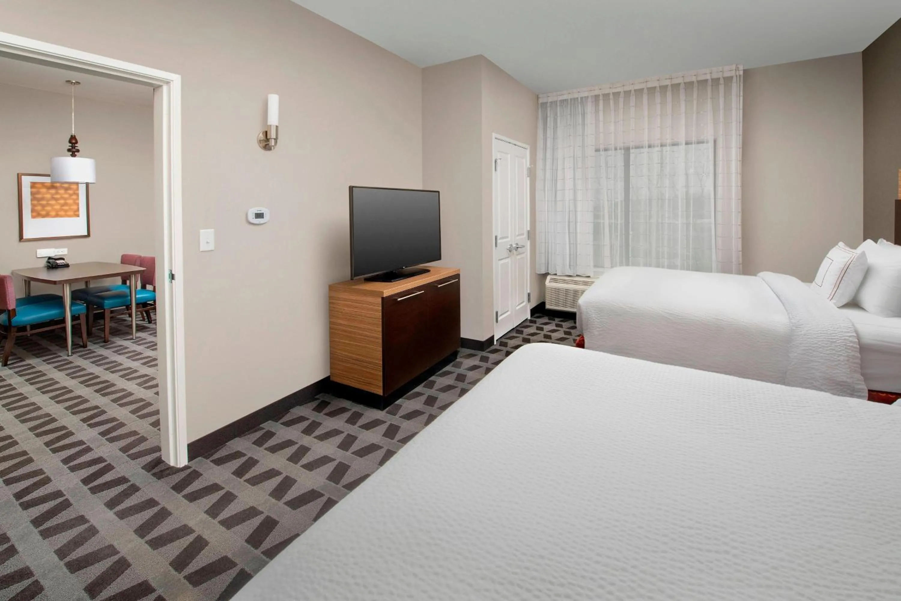 Bedroom, Bed in TownePlace Suites by Marriott College Park