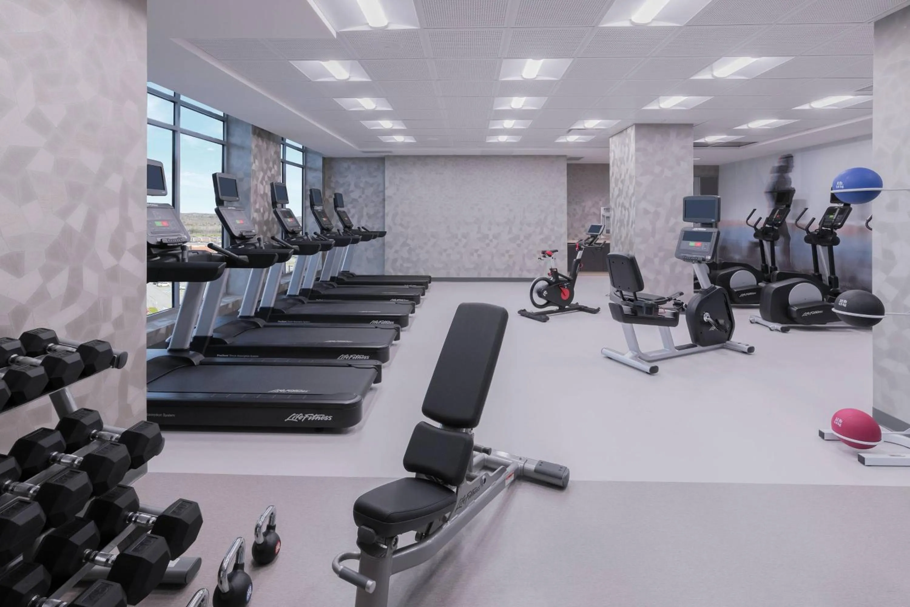 Fitness centre/facilities in Courtyard by Marriott Halifax Dartmouth