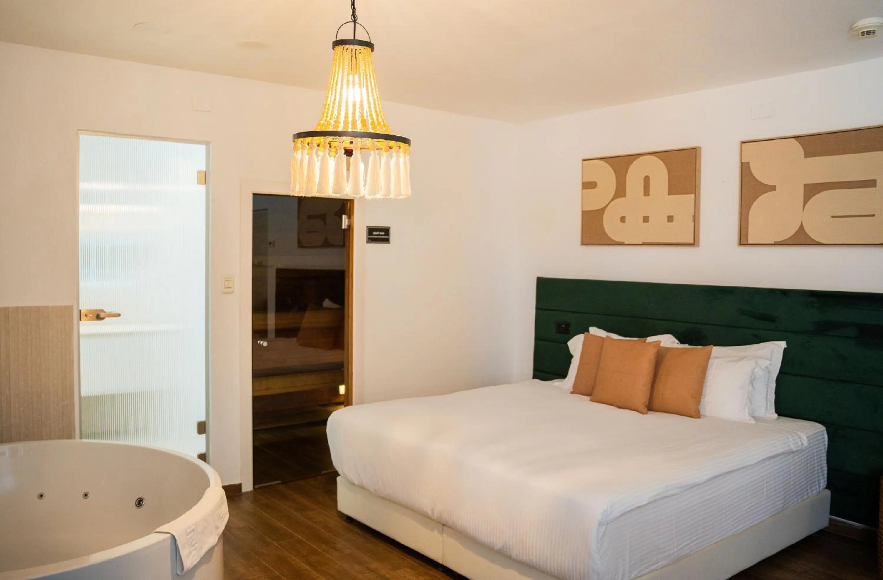 Bedroom, Bed in Estate Spa Boutique Hotel - Adults Only