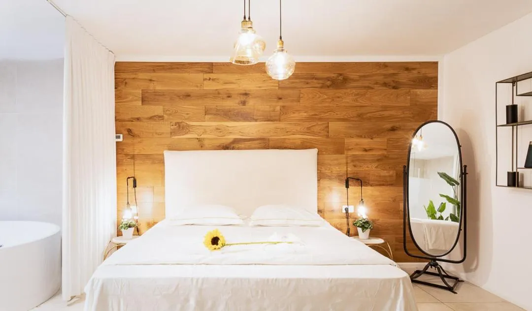 Bed in Estate Spa Boutique Hotel - Adults Only