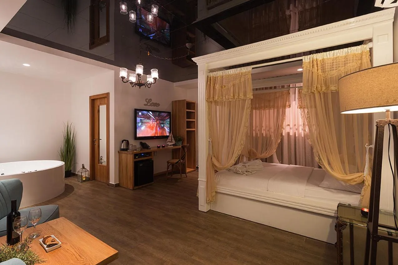 Bed in Estate Spa Boutique Hotel - Adults Only