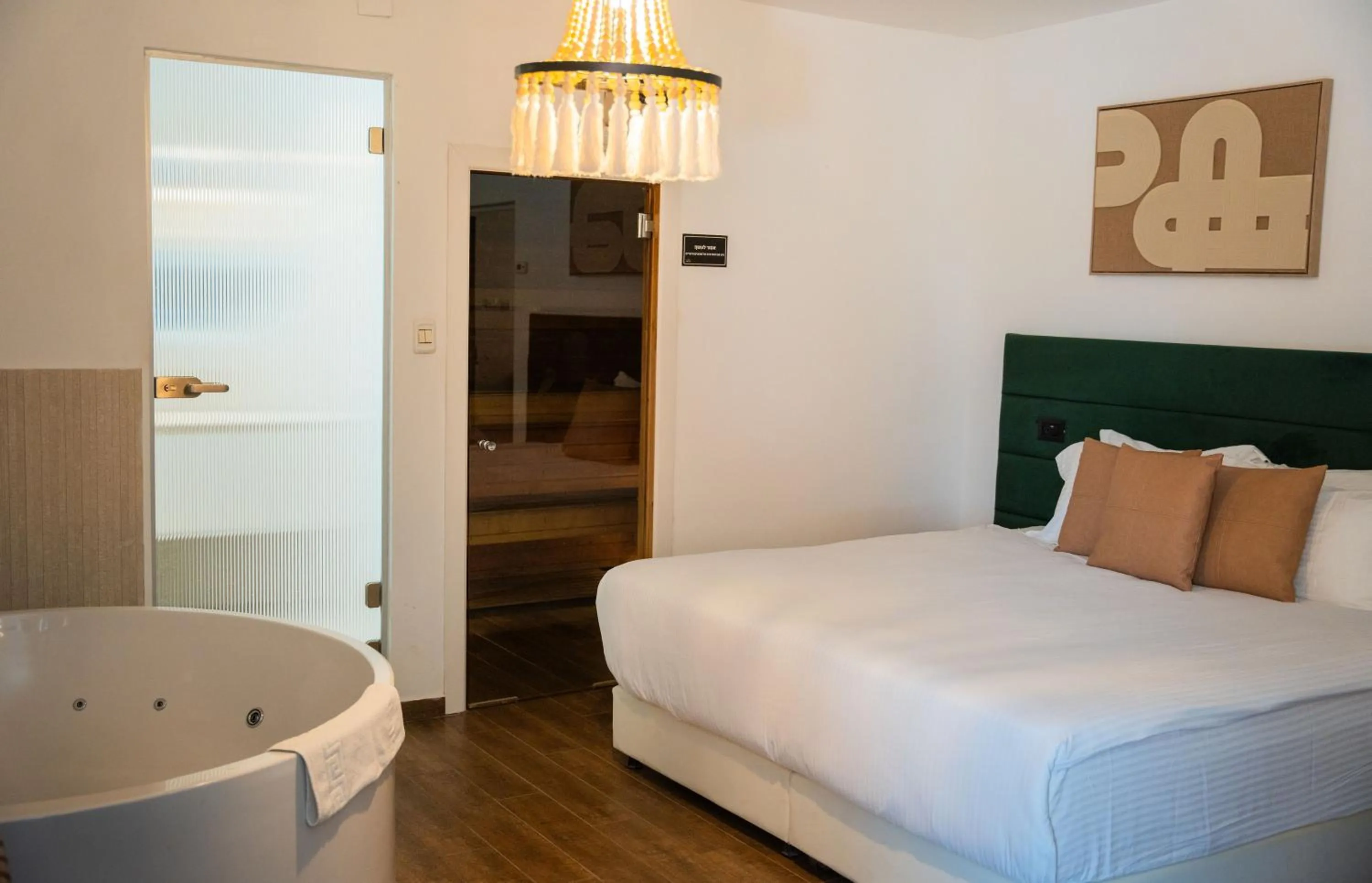 Photo of the whole room, Bed in Estate Spa Boutique Hotel - Adults Only