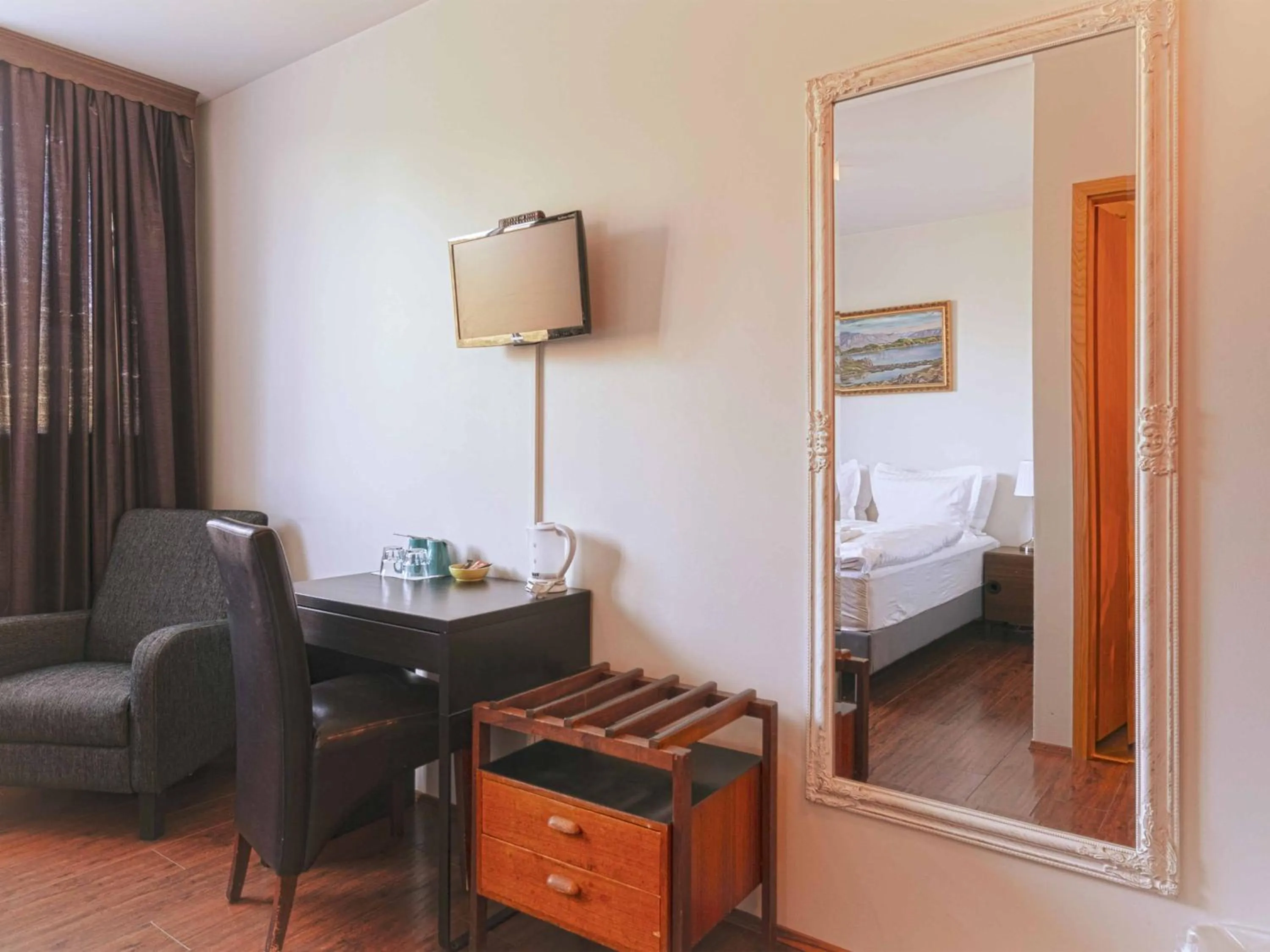 TV and multimedia, Bed in Hótel Húsavík