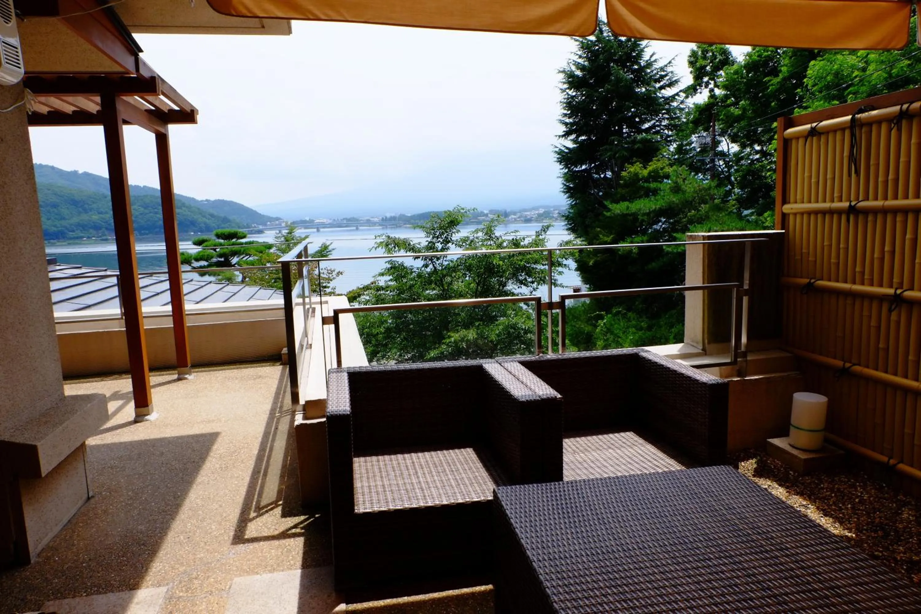 Balcony/Terrace in Shuhokaku Kogetsu