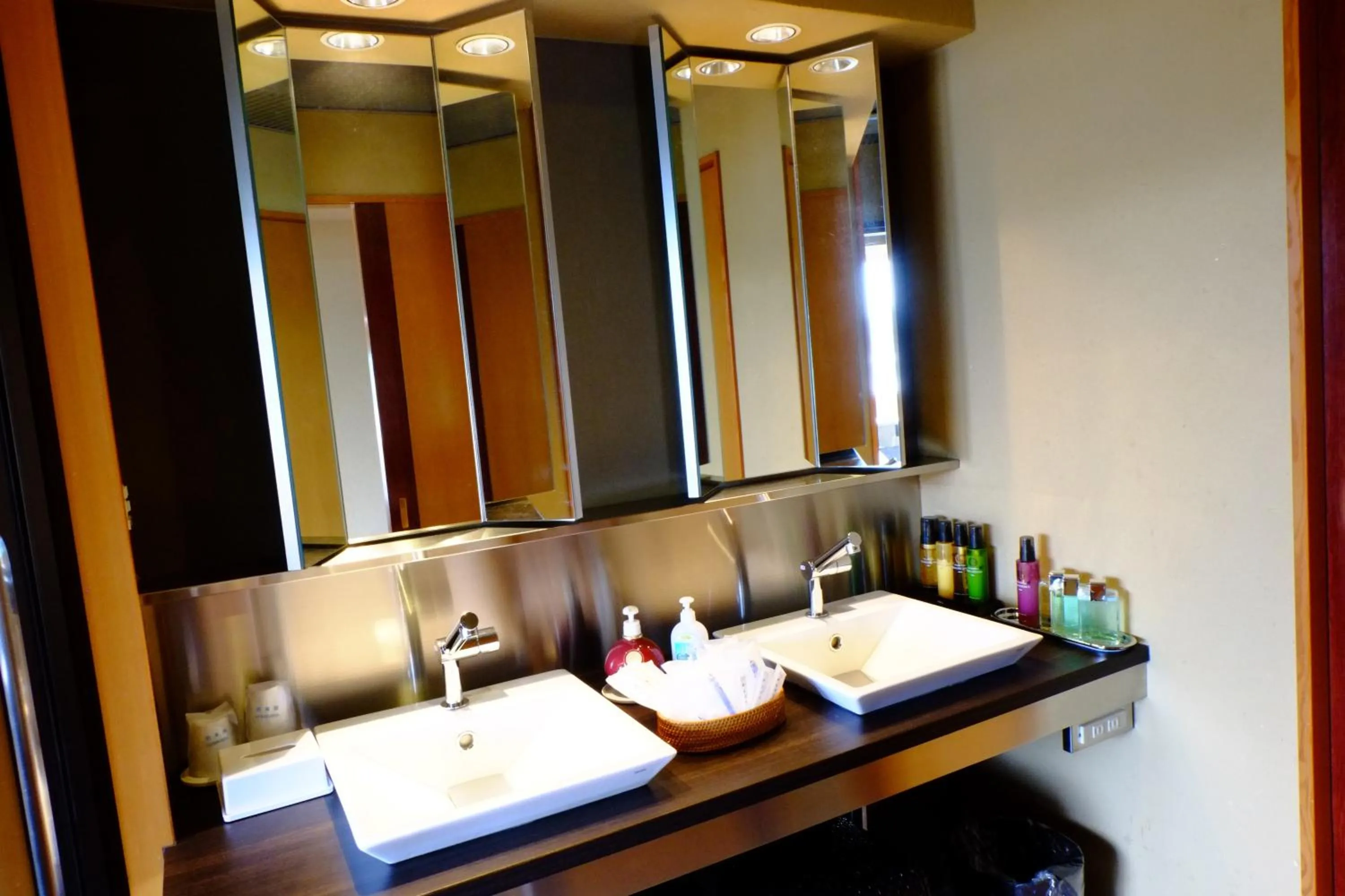 Bathroom in Shuhokaku Kogetsu