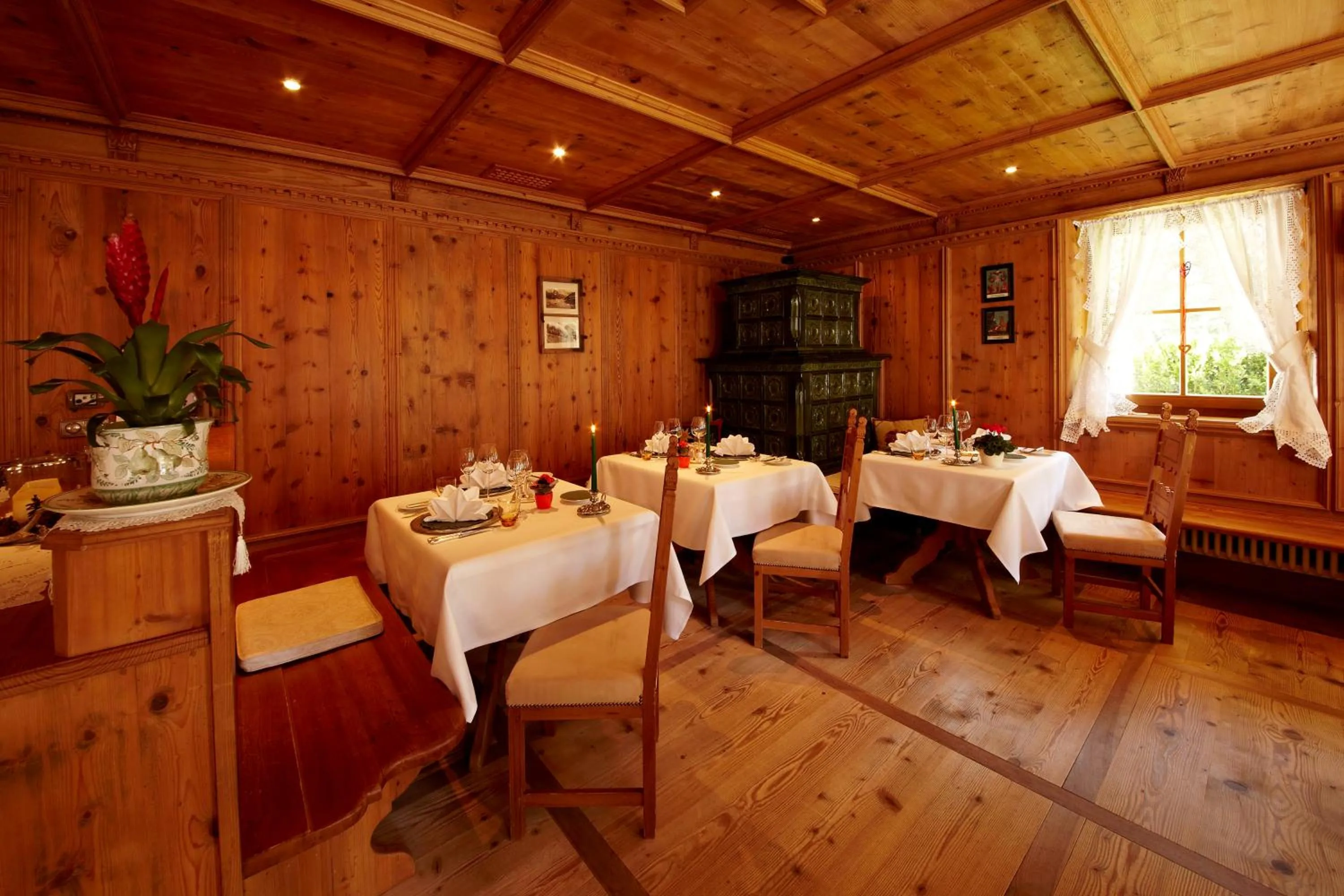 Restaurant/places to eat in Hotel Genziana