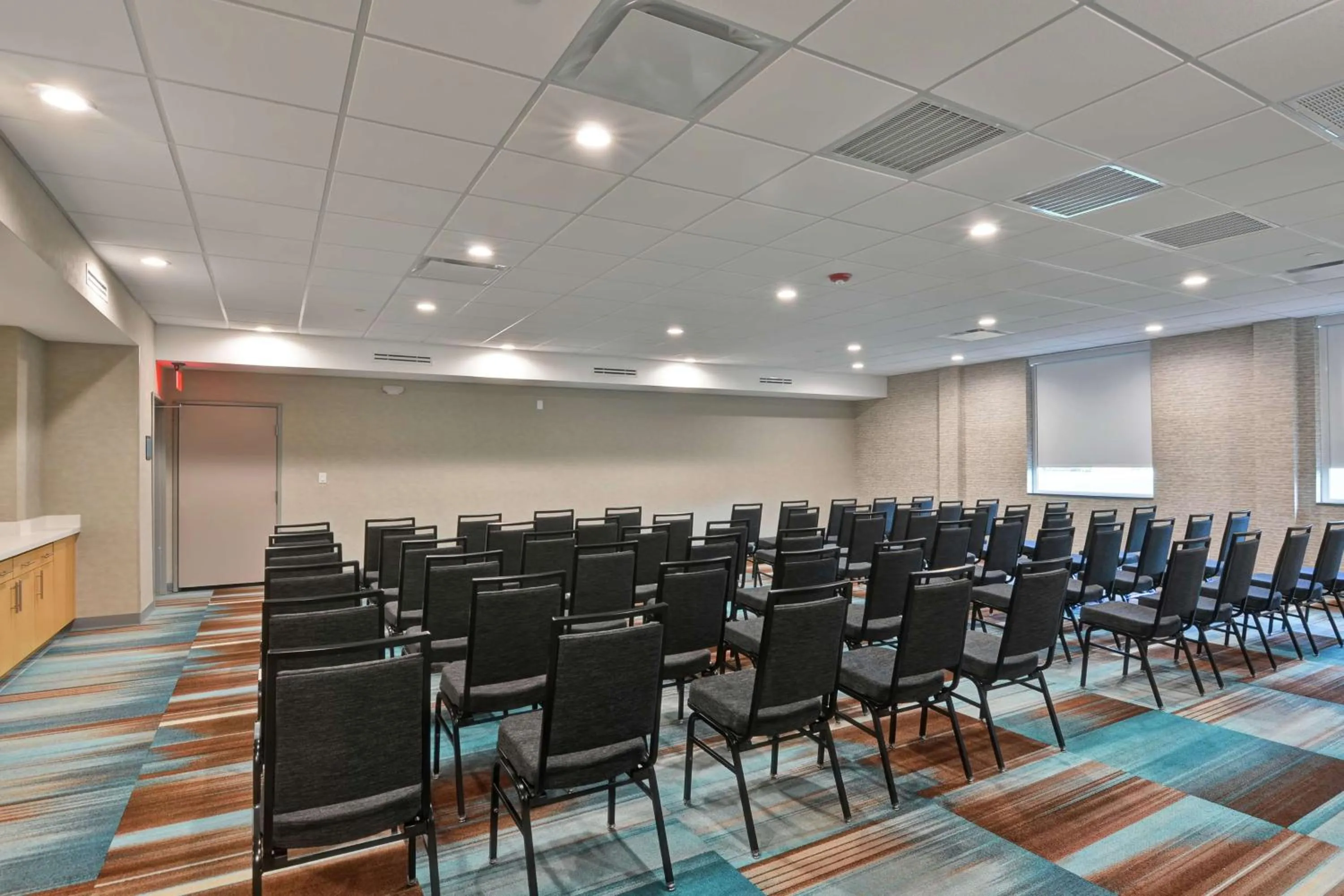 Meeting/conference room in Home2 Suites by Hilton La Porte