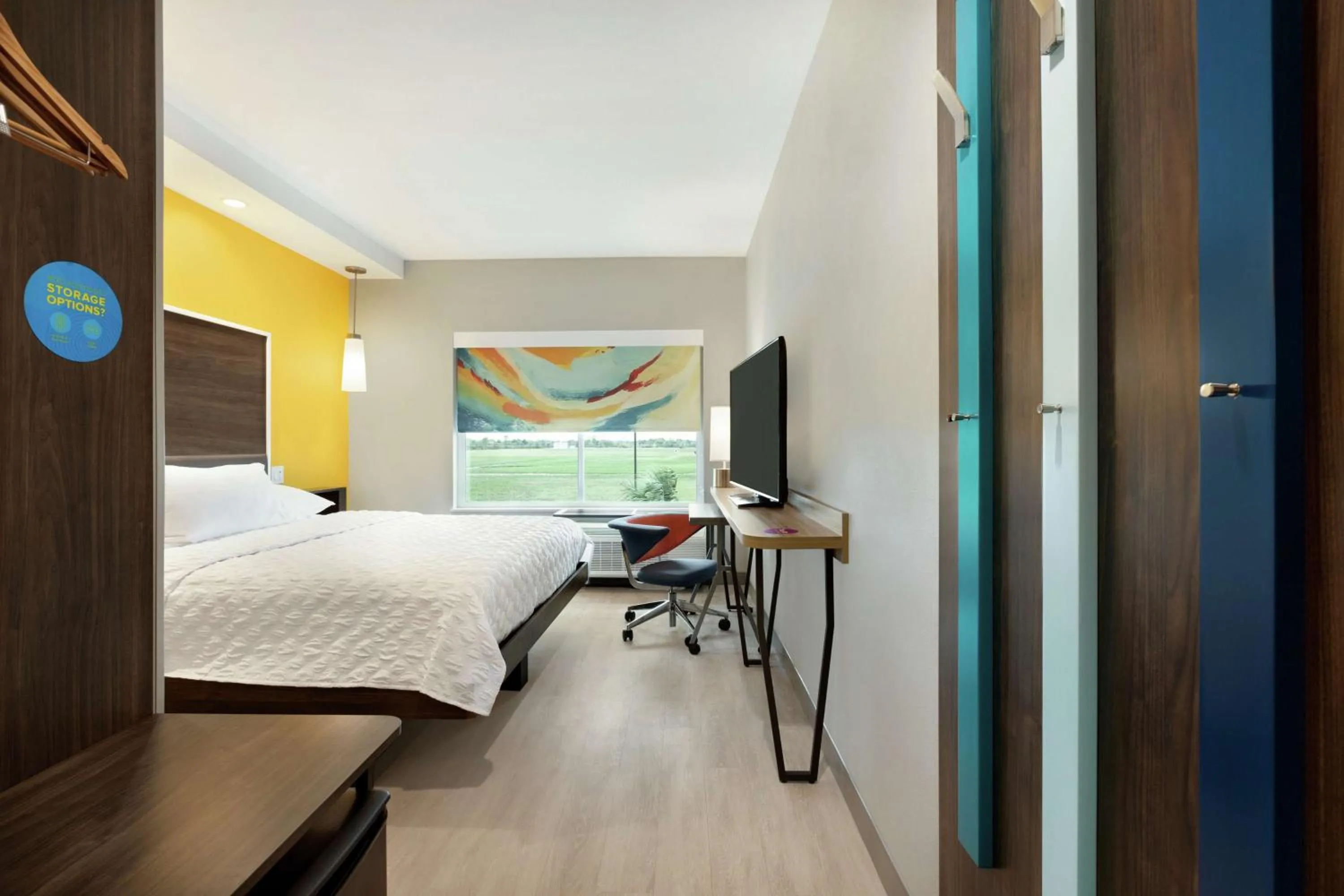 Photo of the whole room, Bed in Tru by Hilton Webster Houston NASA