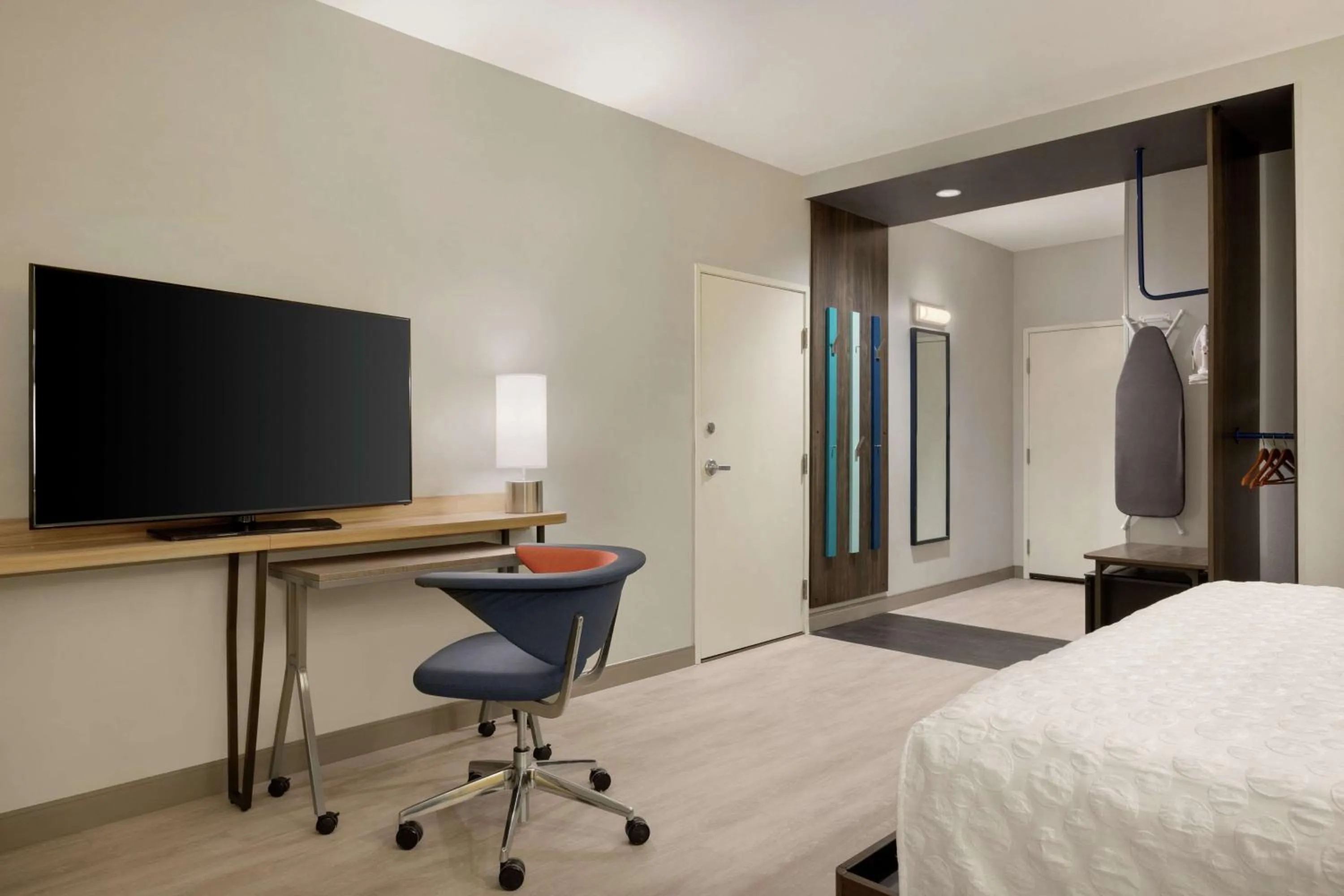 Bedroom, Bed in Tru by Hilton Webster Houston NASA