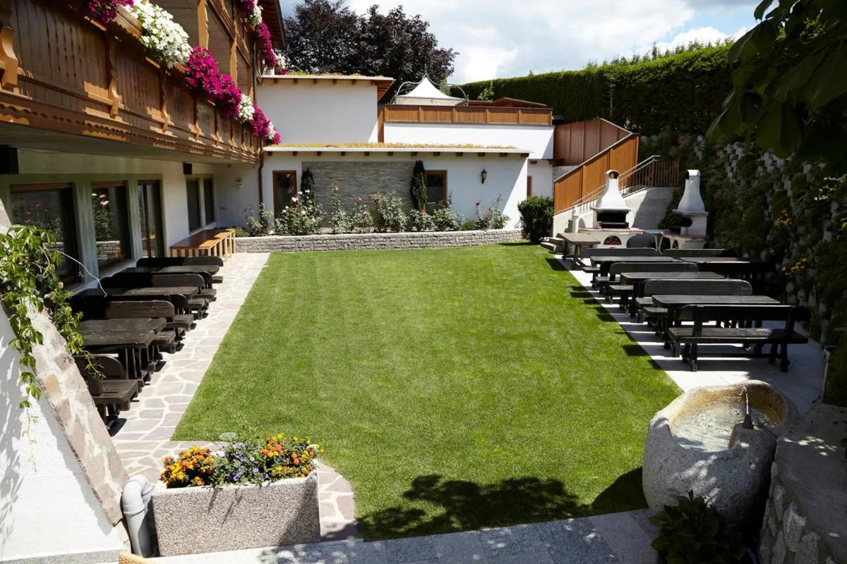 Garden in Hotel Hubertushof