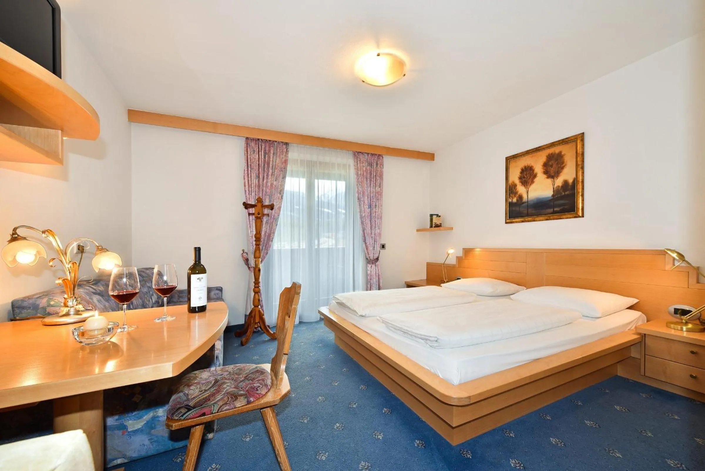 Photo of the whole room, Bed in Hotel Hubertushof