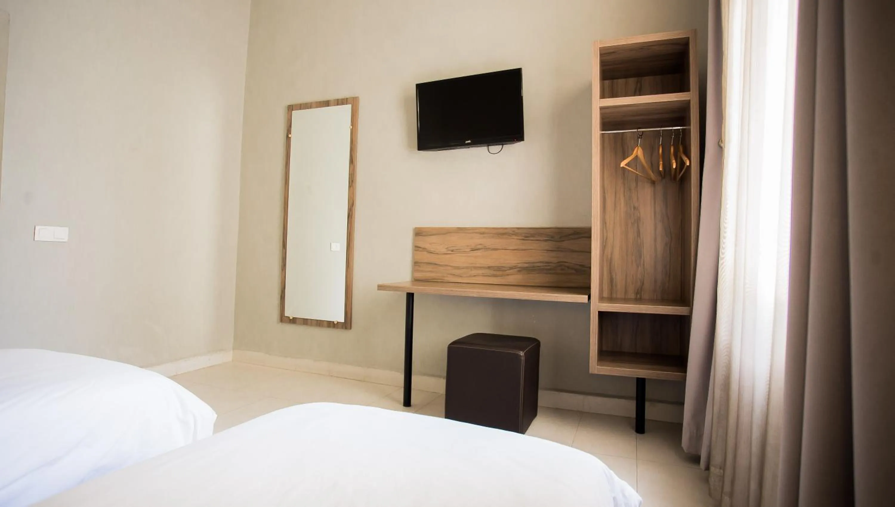 Bedroom, Bed in Hôtel Olympic