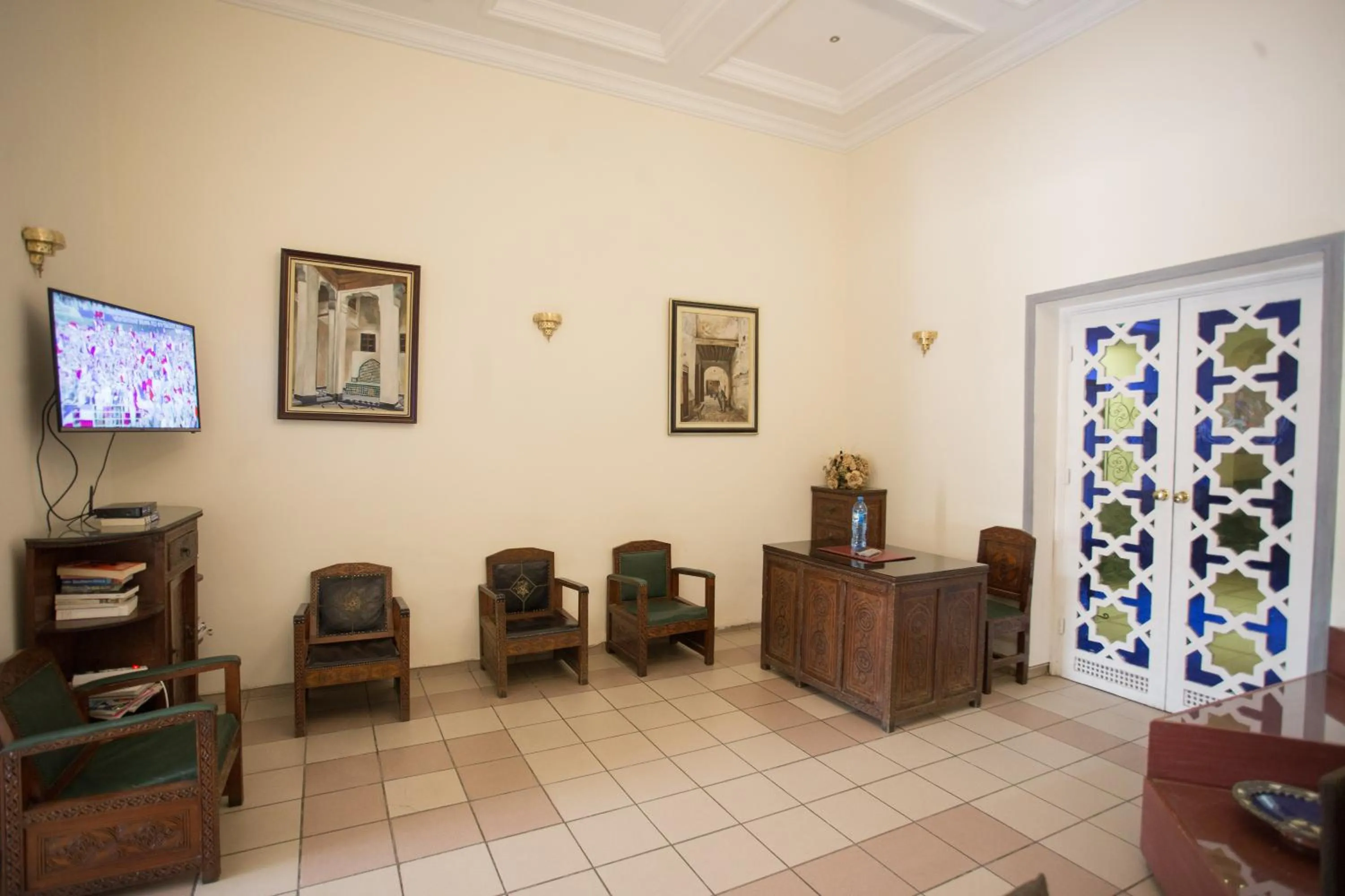 TV and multimedia in Hôtel Olympic