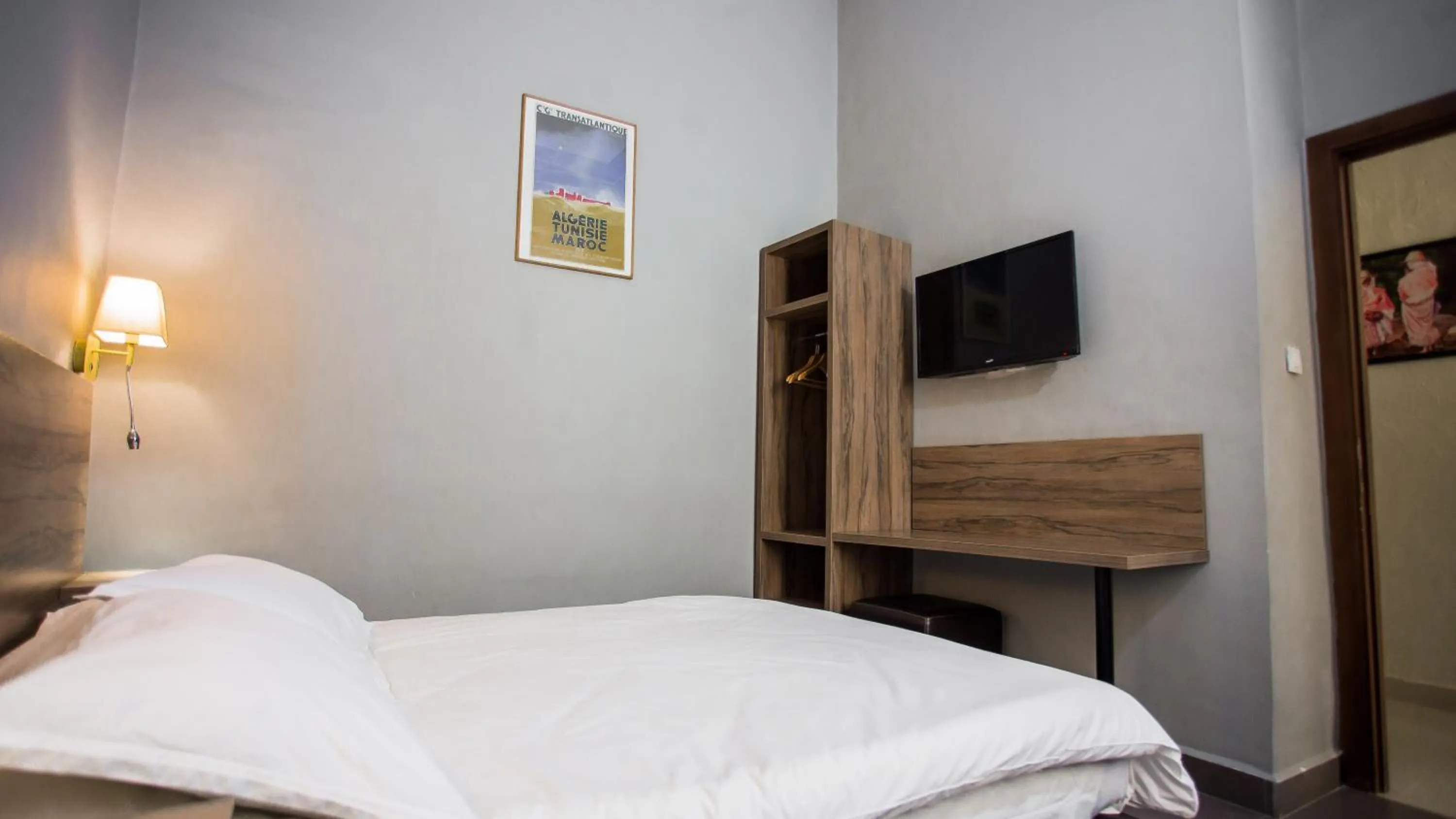 Bed in Hôtel Olympic