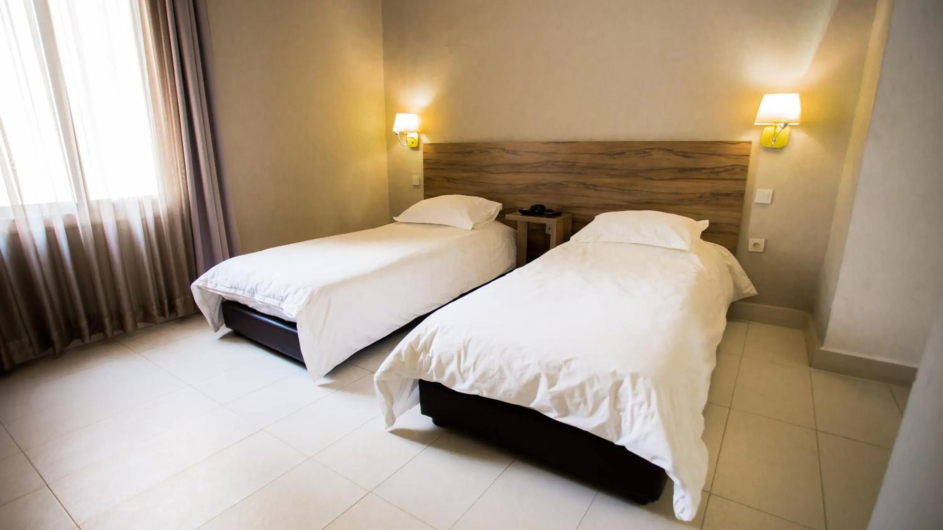 Bedroom, Bed in Hôtel Olympic