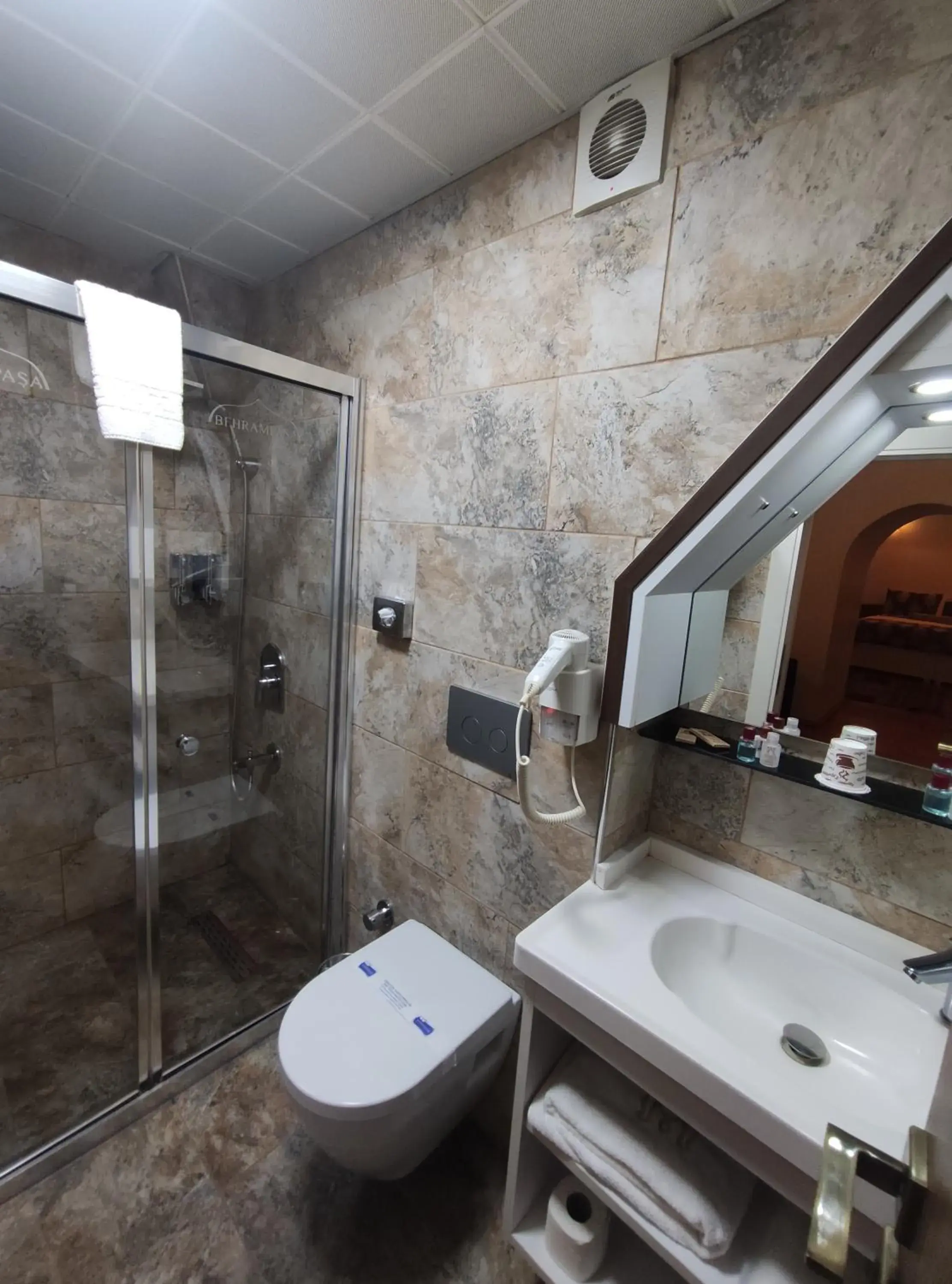 Standard Double or Twin Room in BEHRAMPAŞA OTEL &CAFE &RESTAURANT Standard Double or Twin Room in BEHRAMPAŞA OTEL &CAFE &RESTAURANT