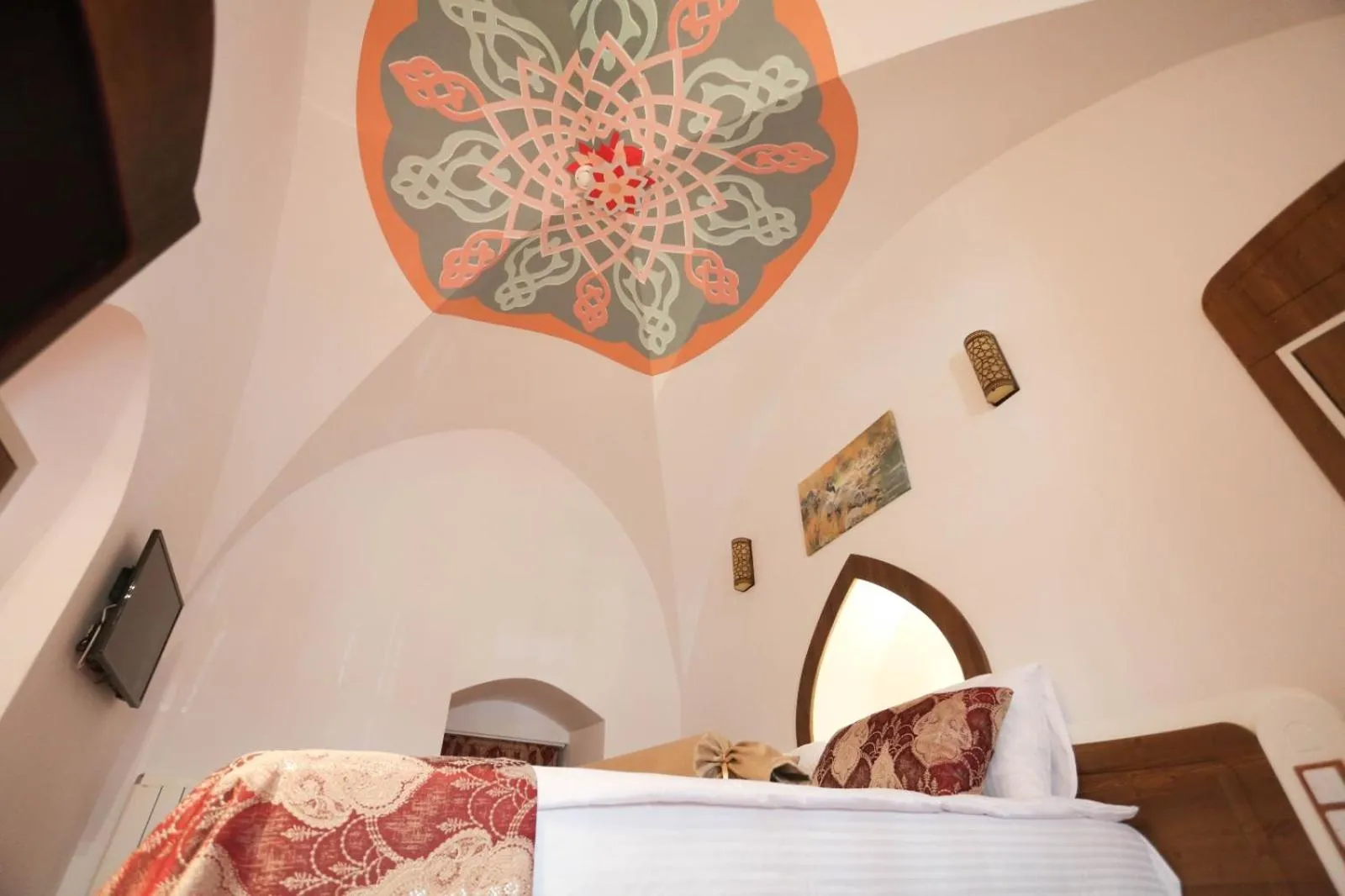 Bedroom, Bed in BEHRAMPAŞA OTEL &CAFE &RESTAURANT