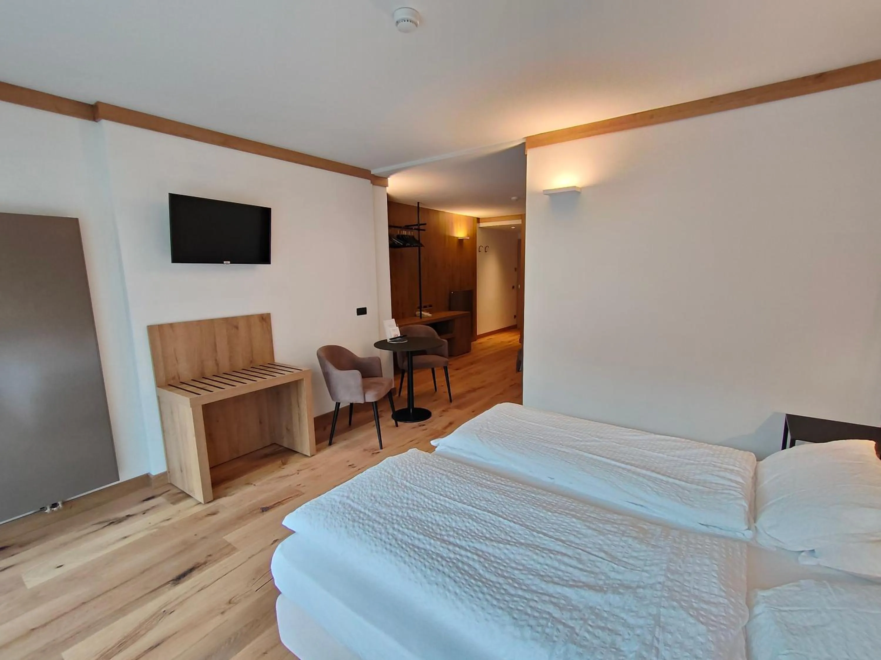 Photo of the whole room, Bed in Hotel Ideal